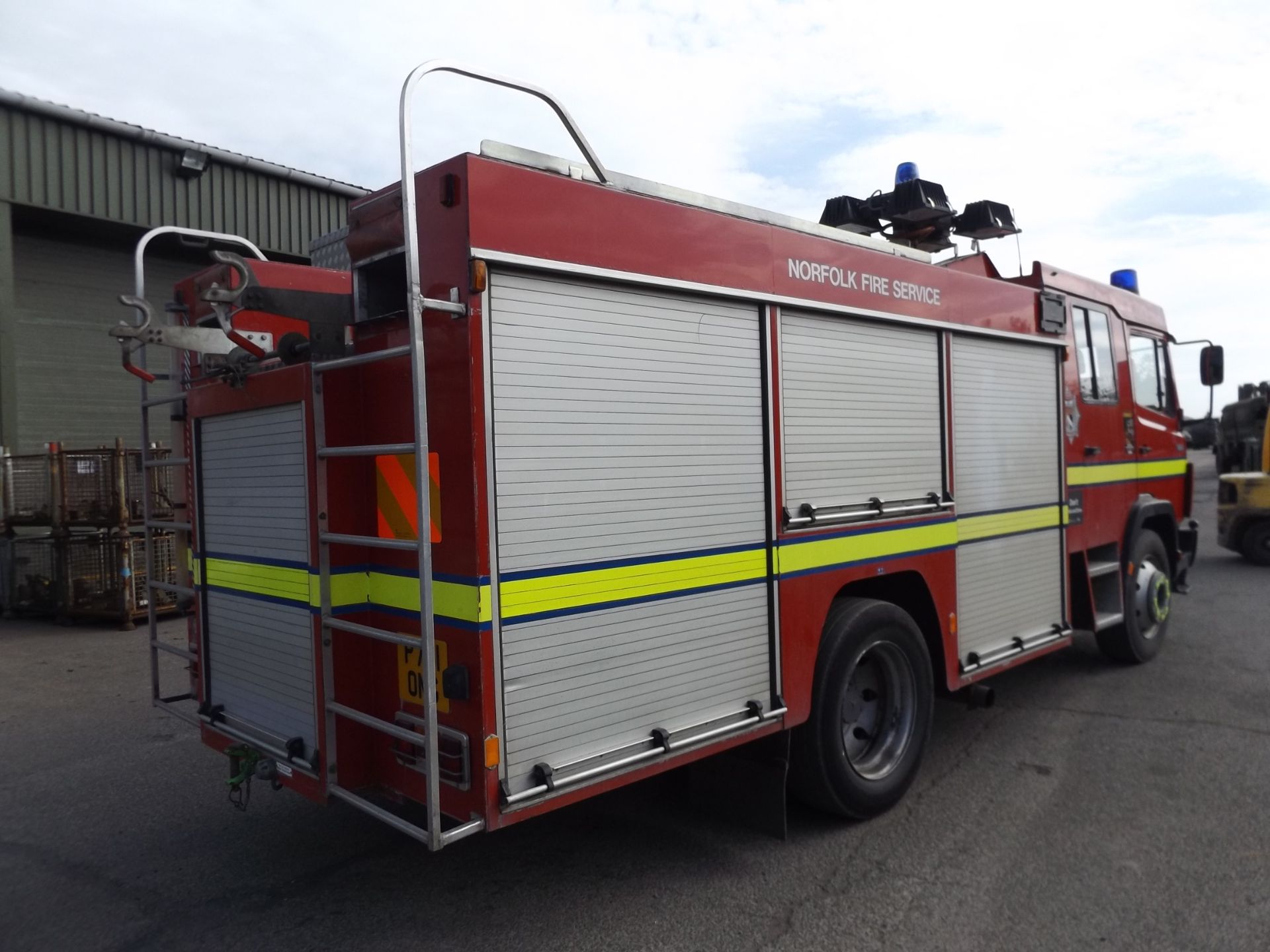 Mercedes 1124 Excaliber Fire Engine - Image 6 of 16