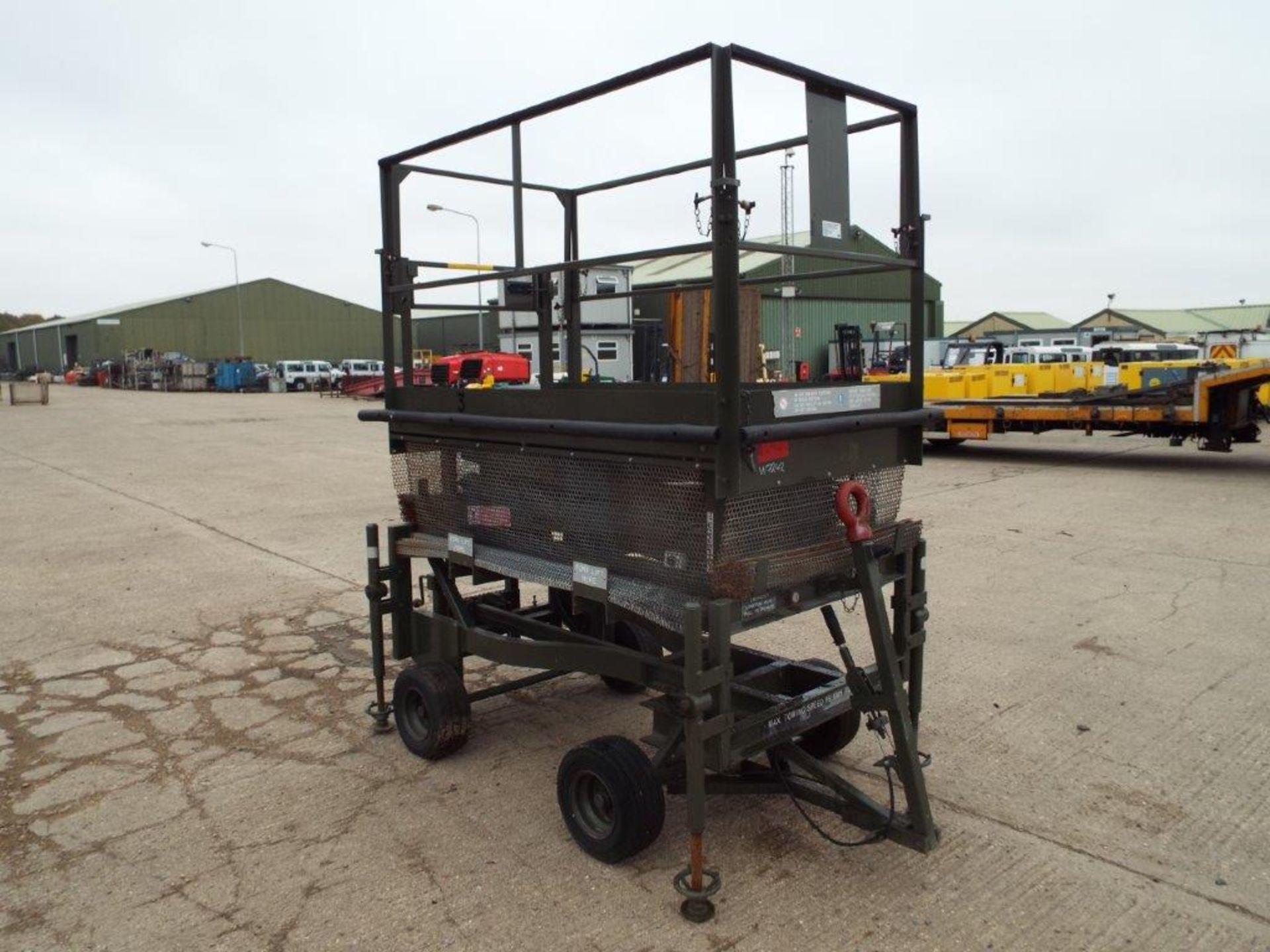 UK Lift 4m Mobile Hydraulic Work Platform - Image 7 of 16