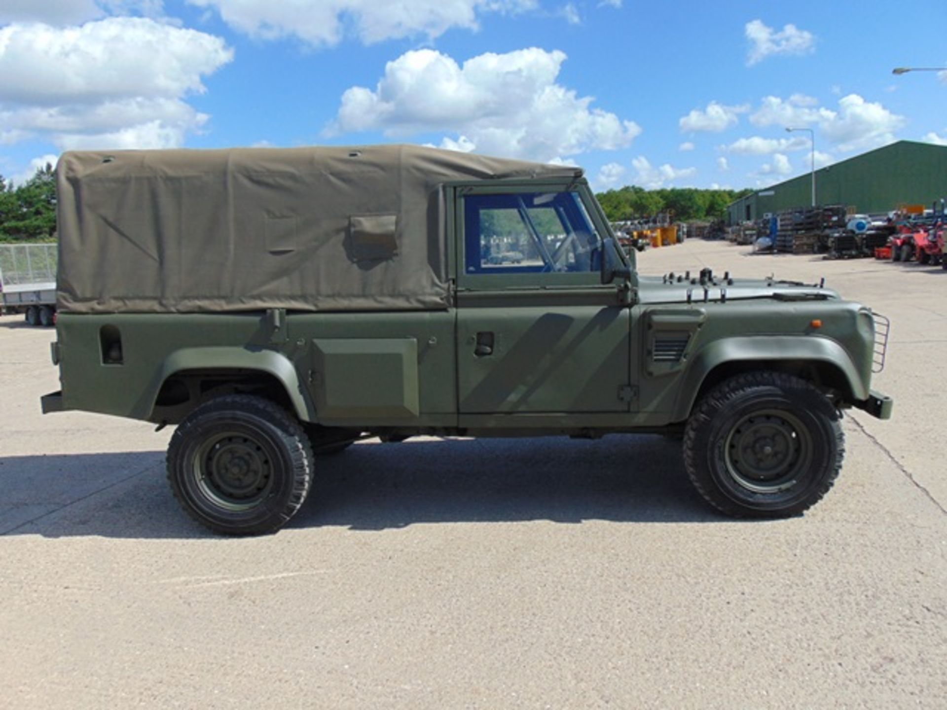 Land Rover Wolf 110 Soft Top - Image 5 of 25