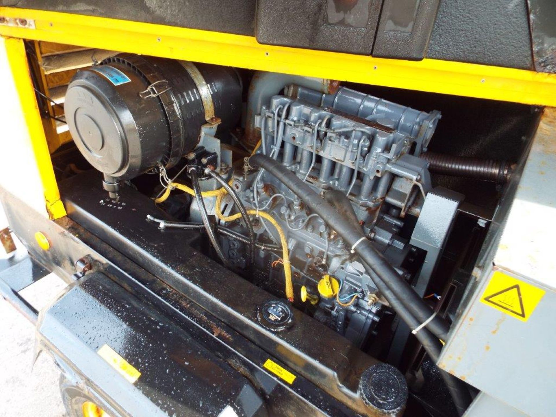 Atlas Copco XAS 66 Trailer Mounted Air Compressor - Bild 12 aus 19
