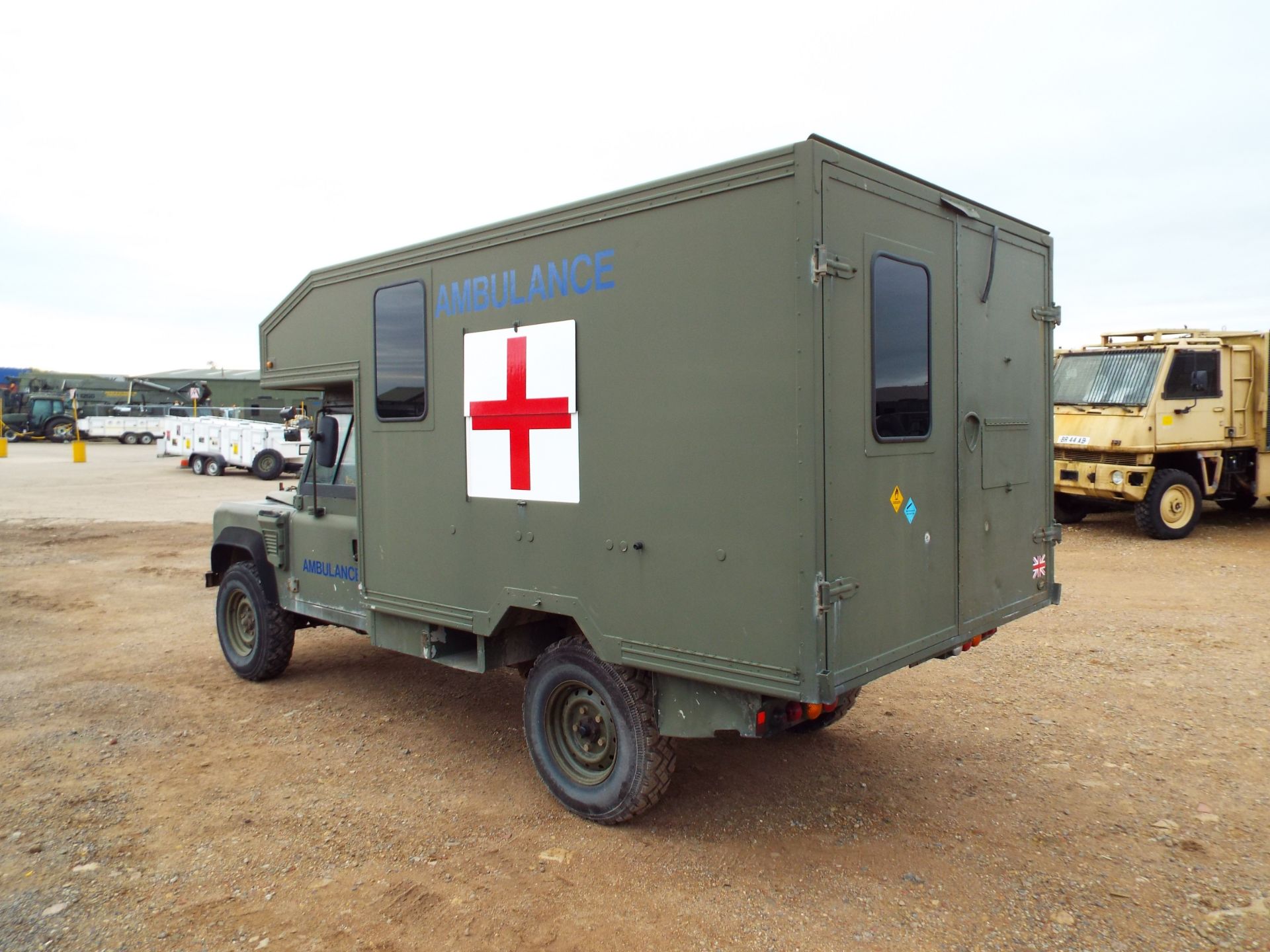 Military Specification Land Rover Wolf 130 ambulance - Image 5 of 28