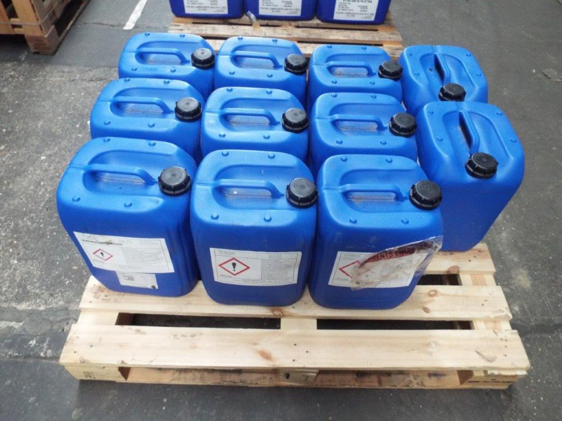 11 x Unissued 20L Tubs of HW Biocide Water Additive