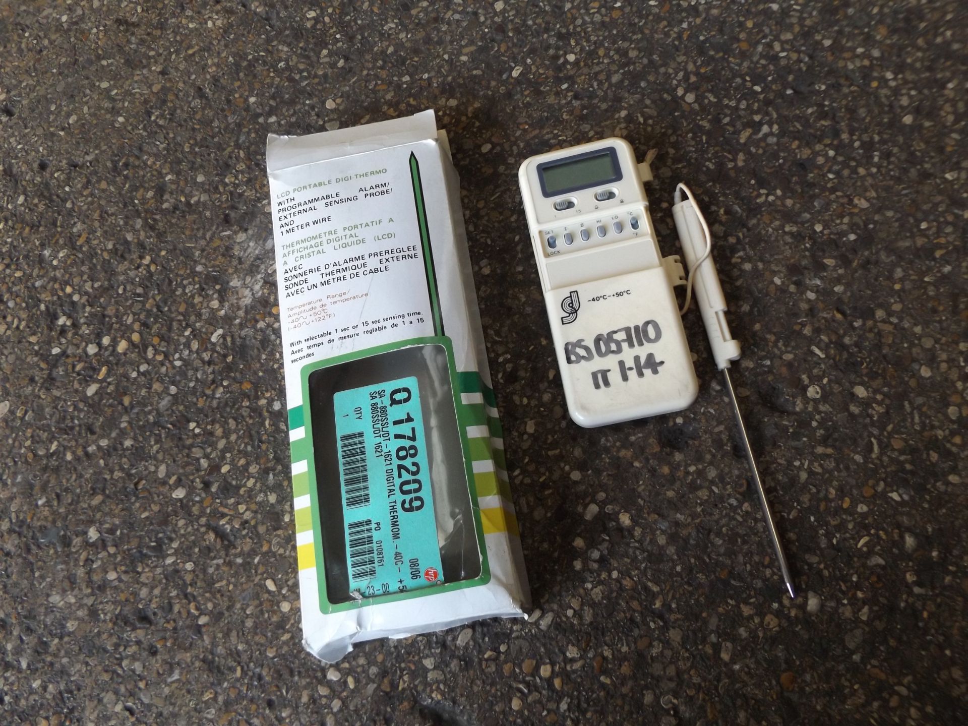 Portable Digi-Thermometer