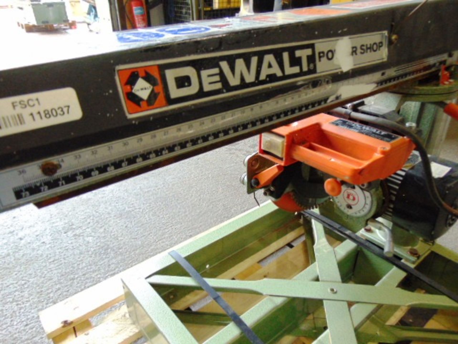 Dewalt DW1501 radial arm saw - Bild 5 aus 13