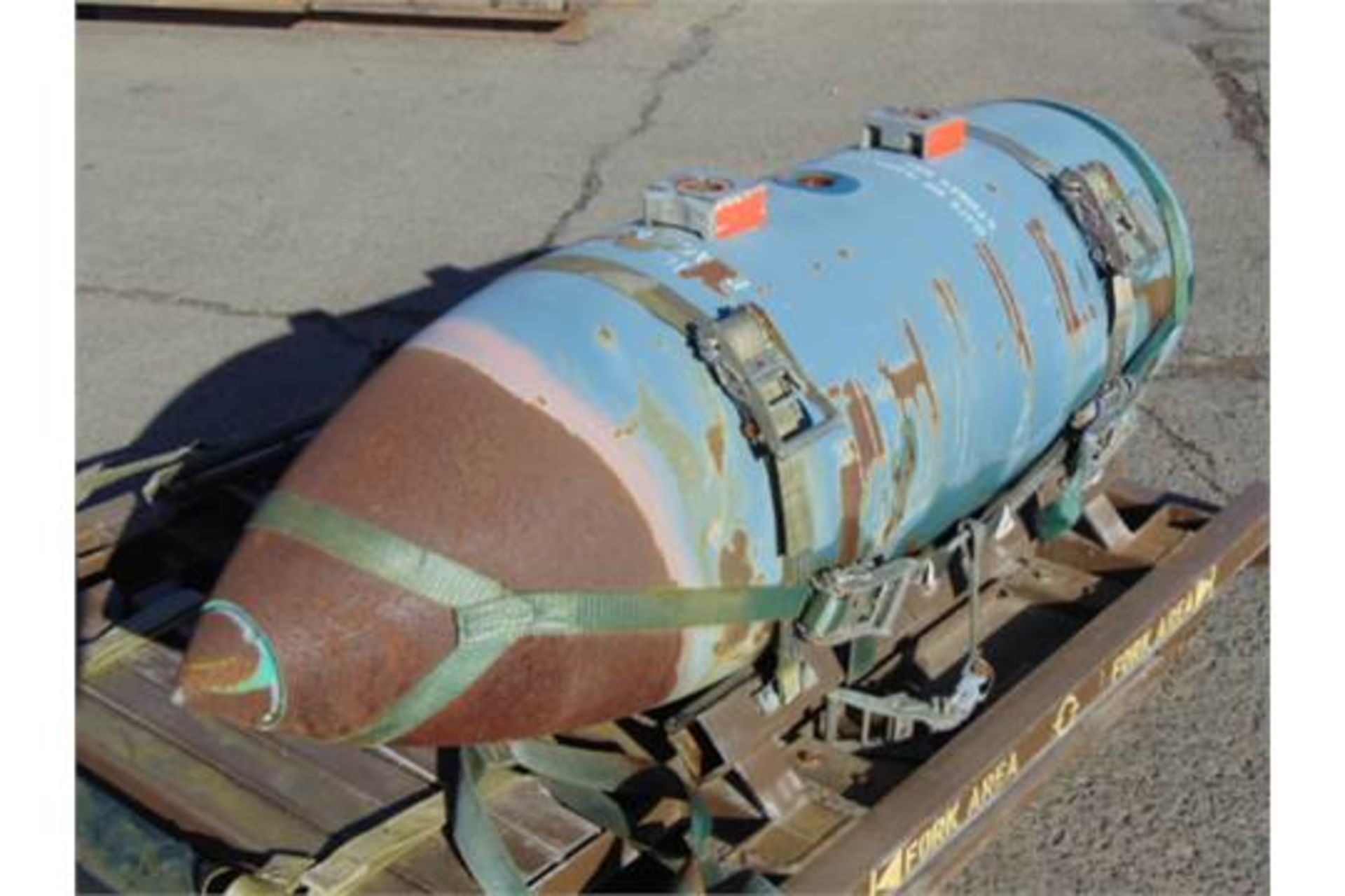 Harrier 1000lb Practice Bomb - Image 2 of 8