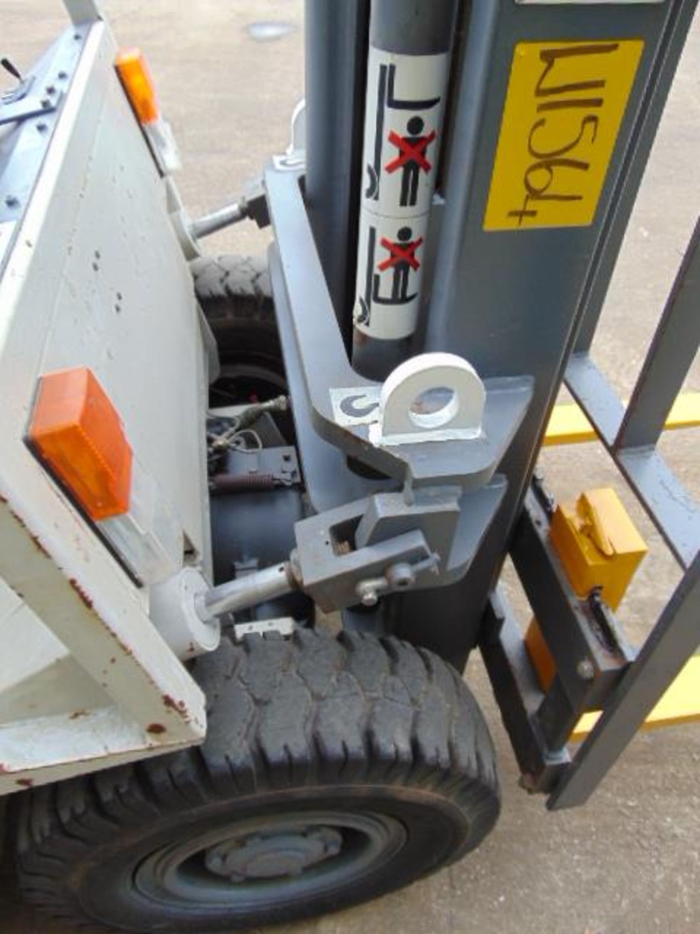 Kalmar 1814KG Perkins Diesel Forklift Truck ONLY 209 HRS - Image 9 of 18