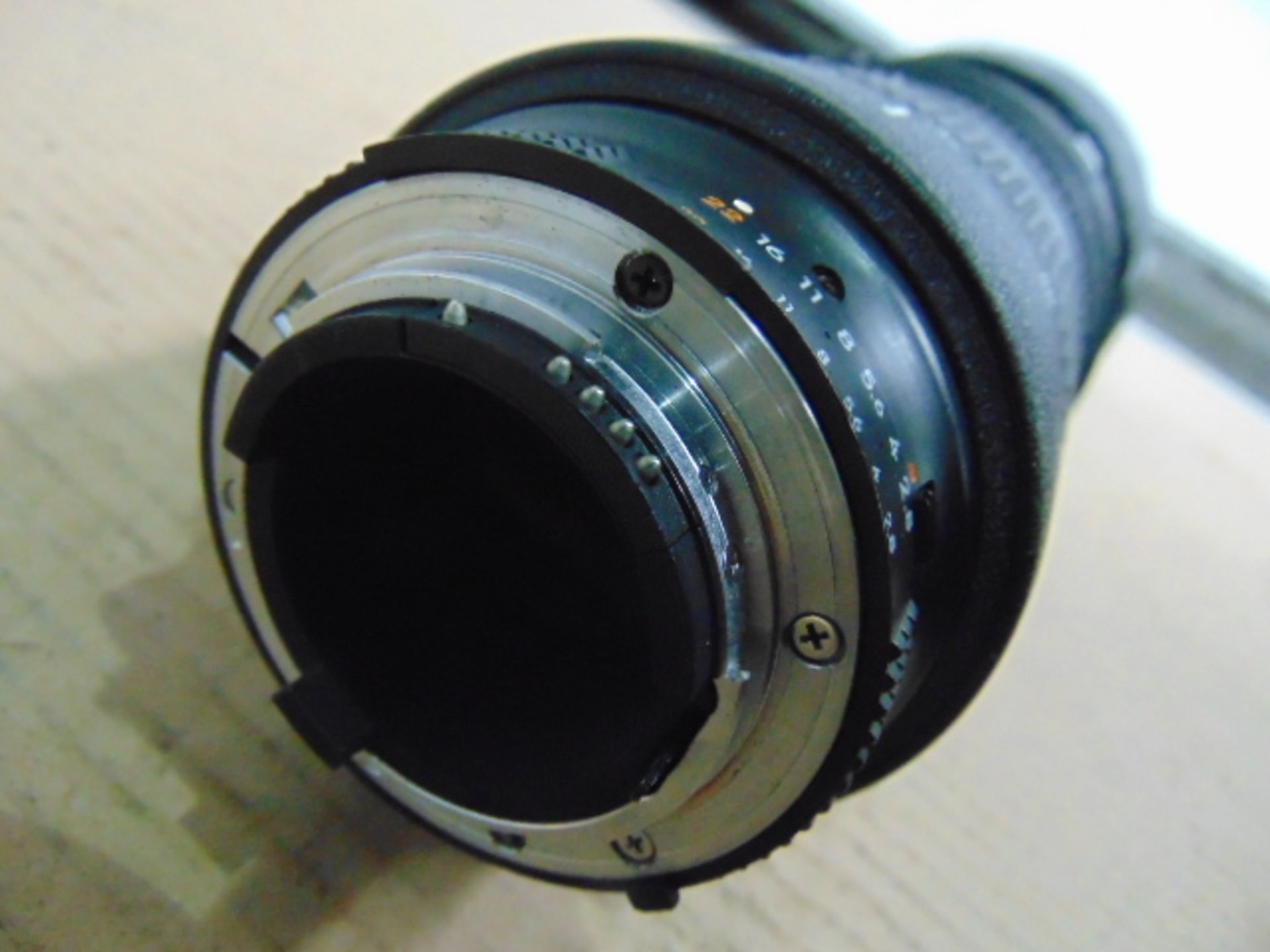 Nikon ED AF Nikkor 80-200mm 1:2.8 D Lense with Leather Carry Case - Image 3 of 11