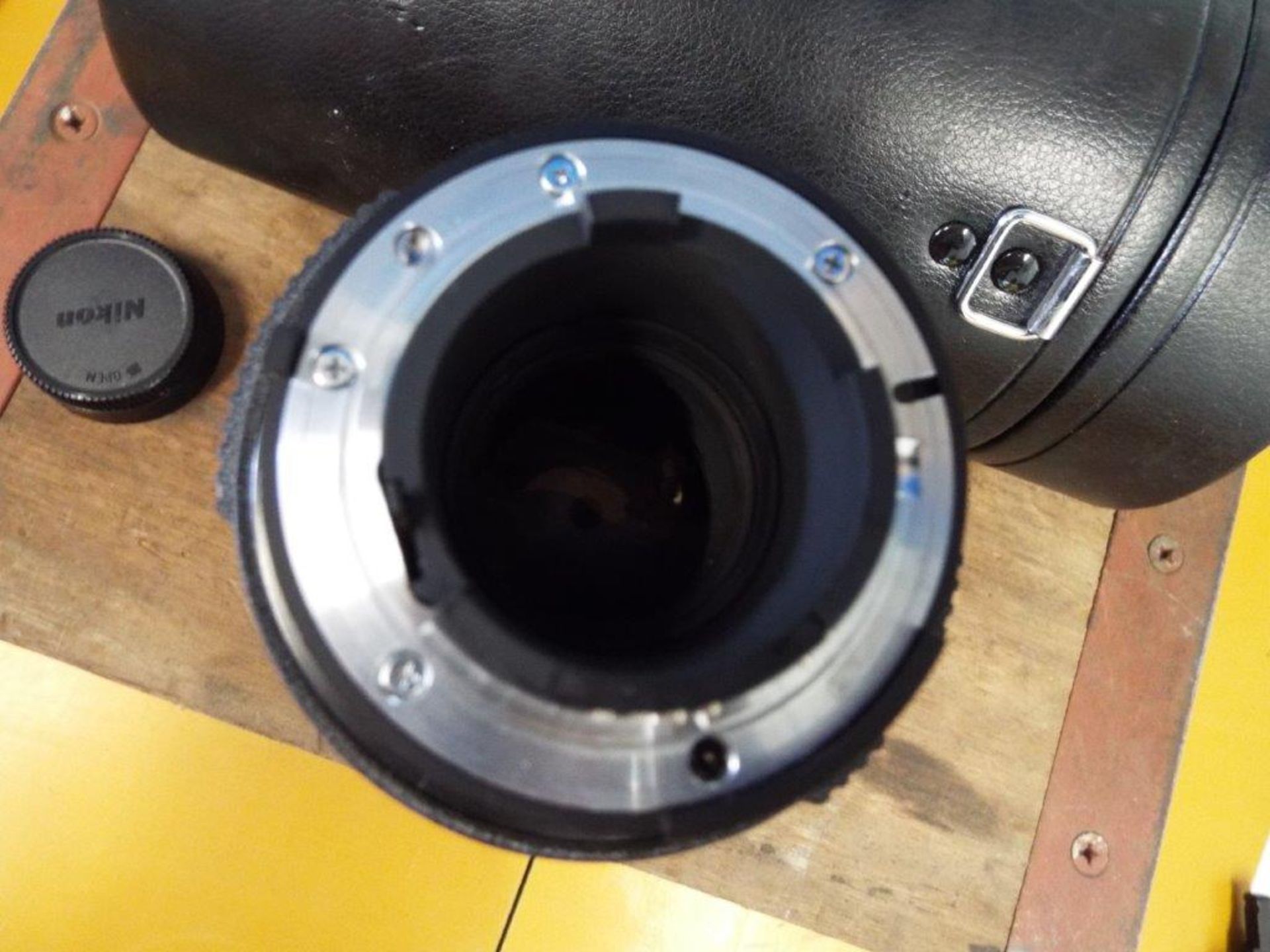 Nikon ED AF Nikkor 80-200mm 1:2.8 D Lense with Leather Carry Case - Bild 4 aus 7
