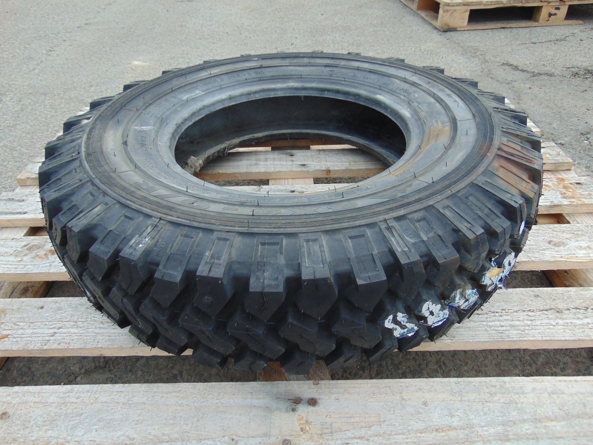 1 x Michelin 7.50 R16 XZL Tyre