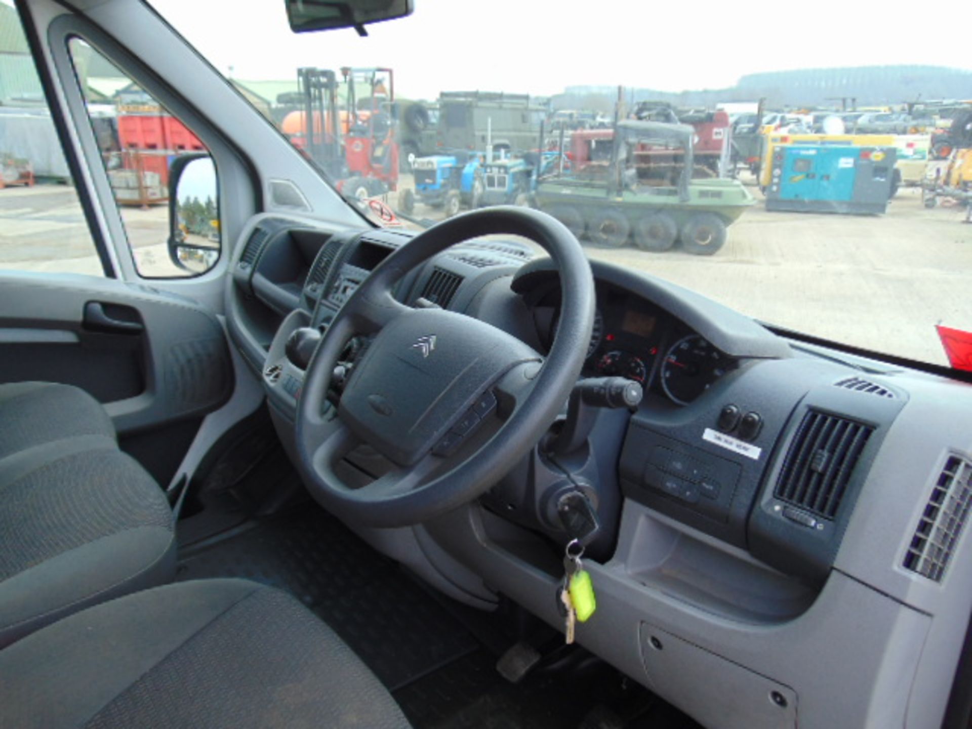 Citroen Relay 7 Seater Double Cab Dropside Pickup with 500kg Ratcliff Palfinger Tail Lift - Image 10 of 27