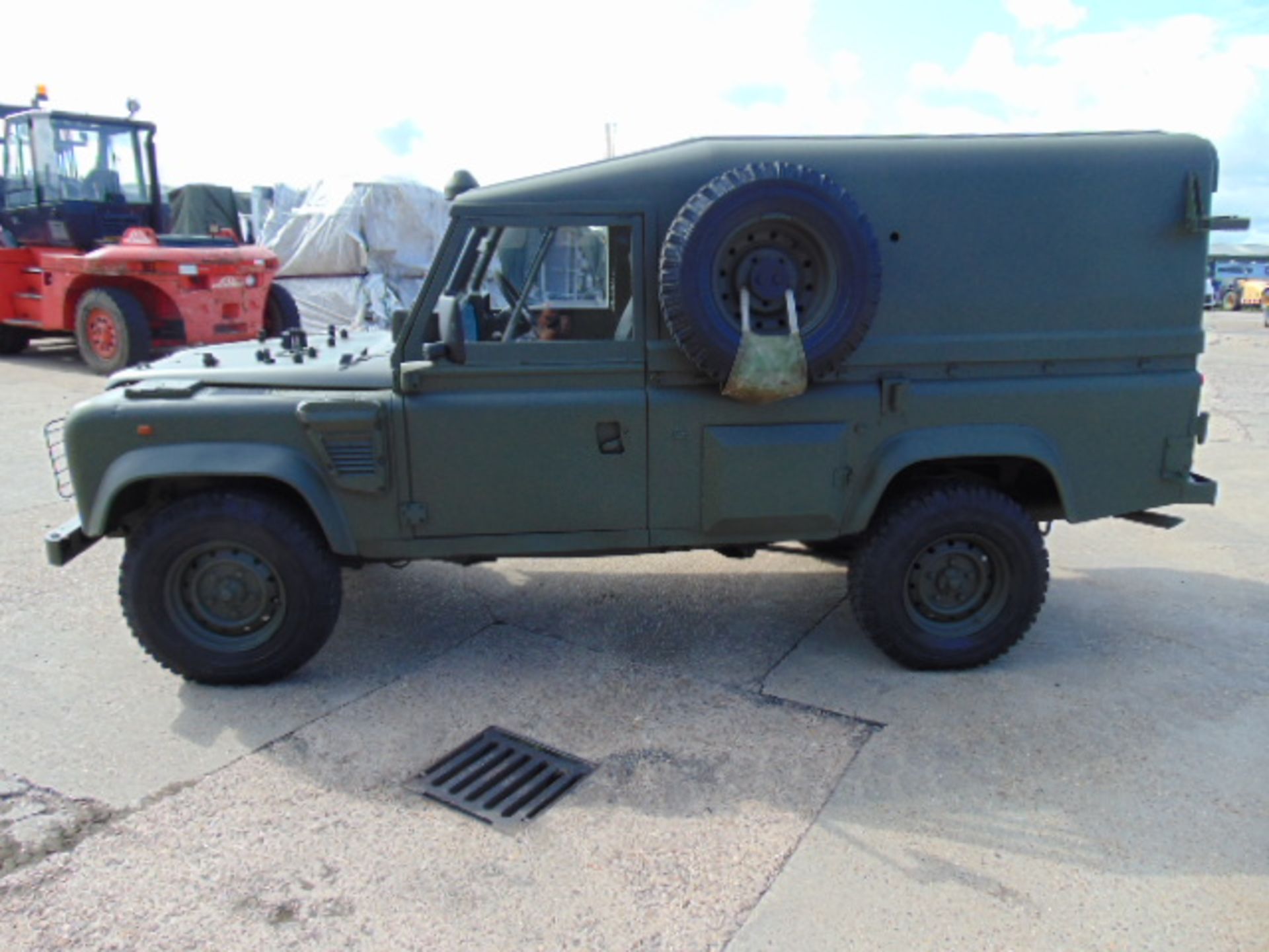 Military Specification Land Rover Wolf 110 Hard Top - Image 4 of 28