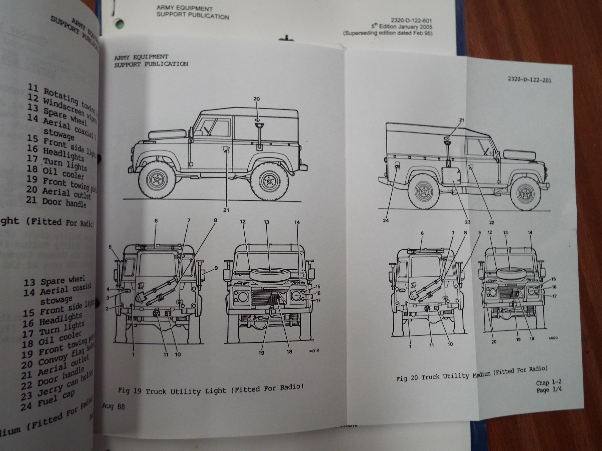 Extremely Rare Military Land Rover 90/110/127 Operating Manual with Maintenance Schedule - Image 5 of 8