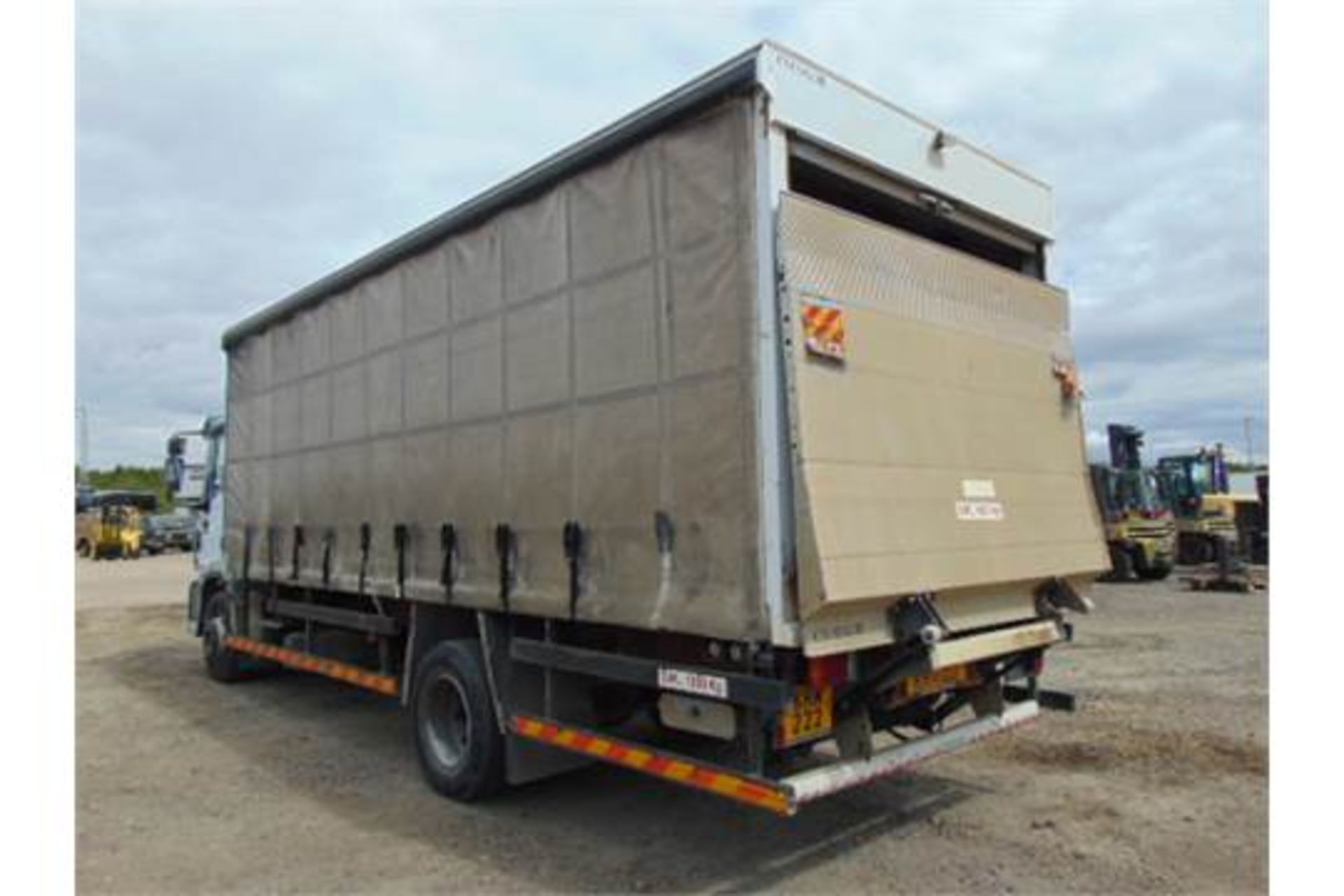 Ford Iveco EuroCargo ML150E21 8T Curtain Side Complete with Rear Tail Lift - Image 8 of 22