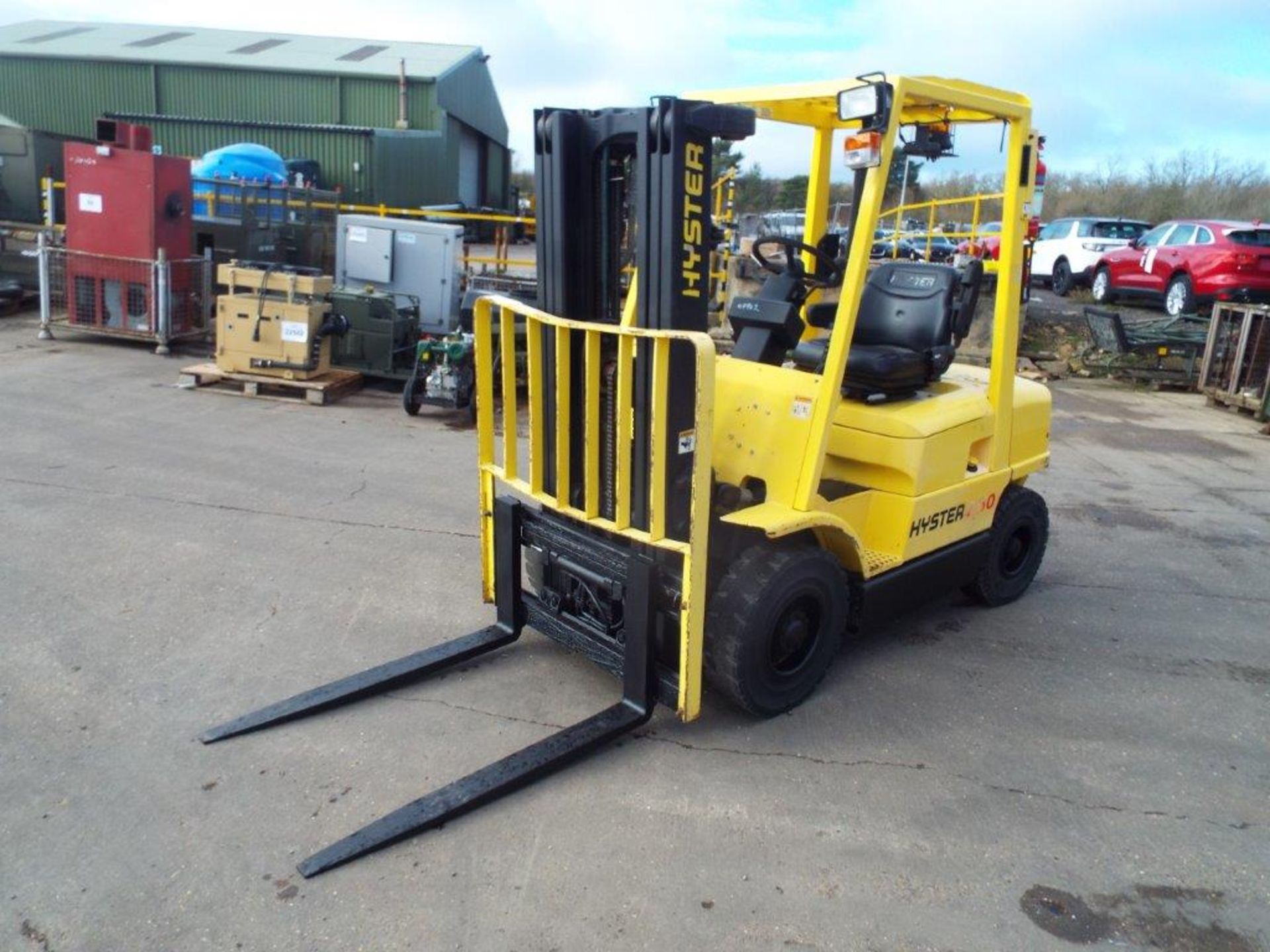 Container Spec Hyster H2.50XM Counter Balance Diesel Forklift C/W Side Shift & Full 3 Lift Mast - Image 4 of 28