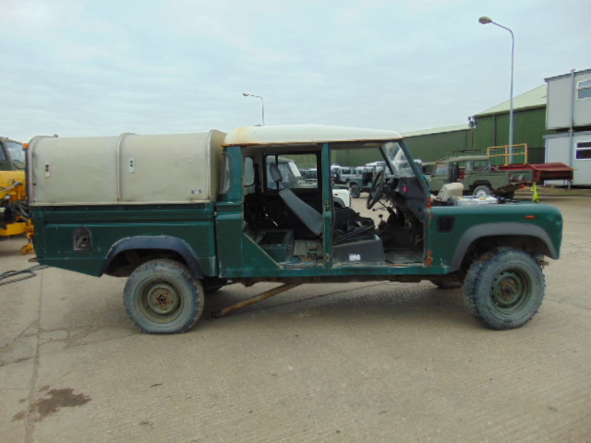 Land Rover Defender 130 TD5 Double Cab Pick Up - Image 5 of 16