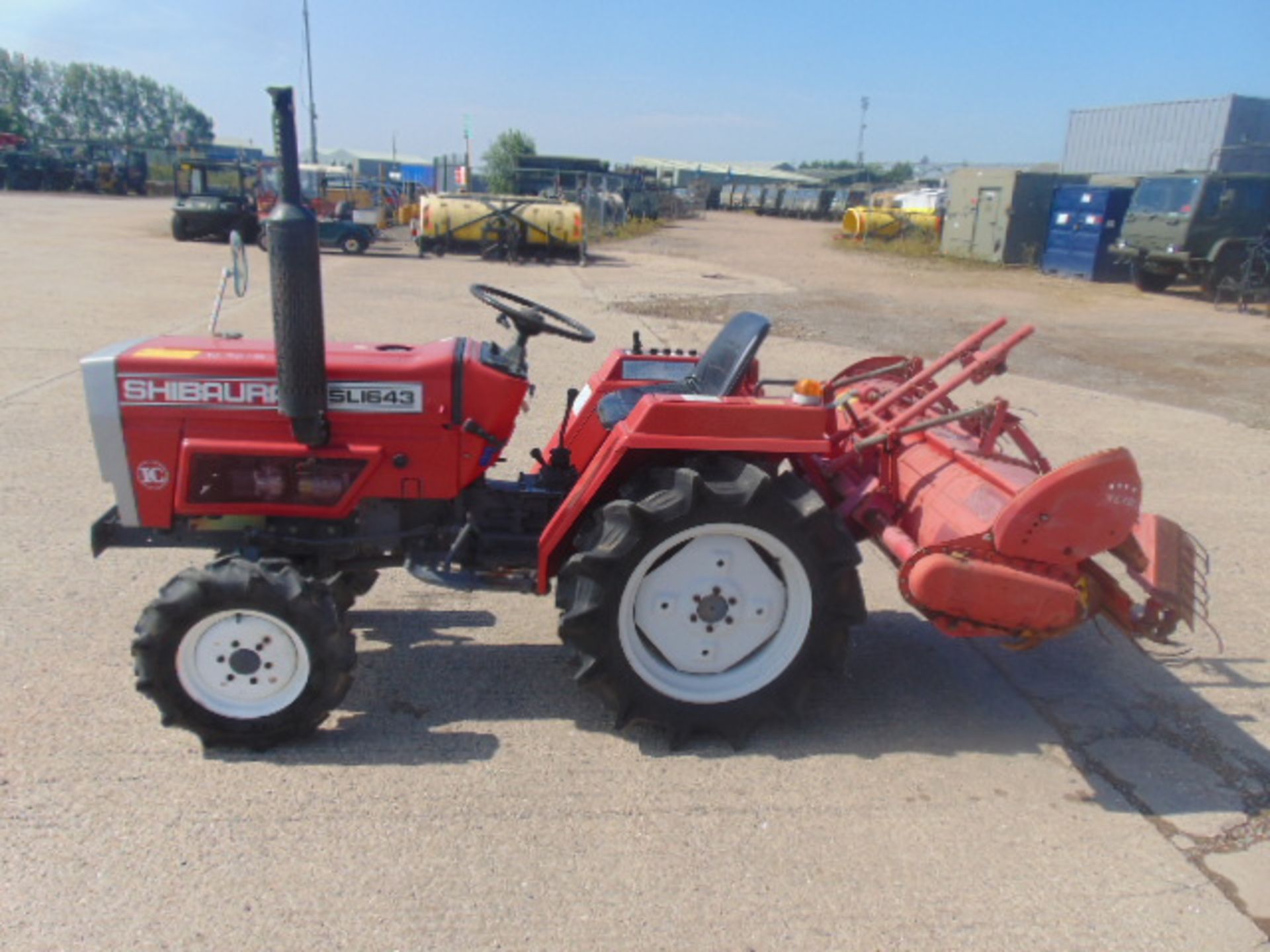 Shibaura Stiger SL1643 Tractor c/w Rotovator - Image 4 of 21