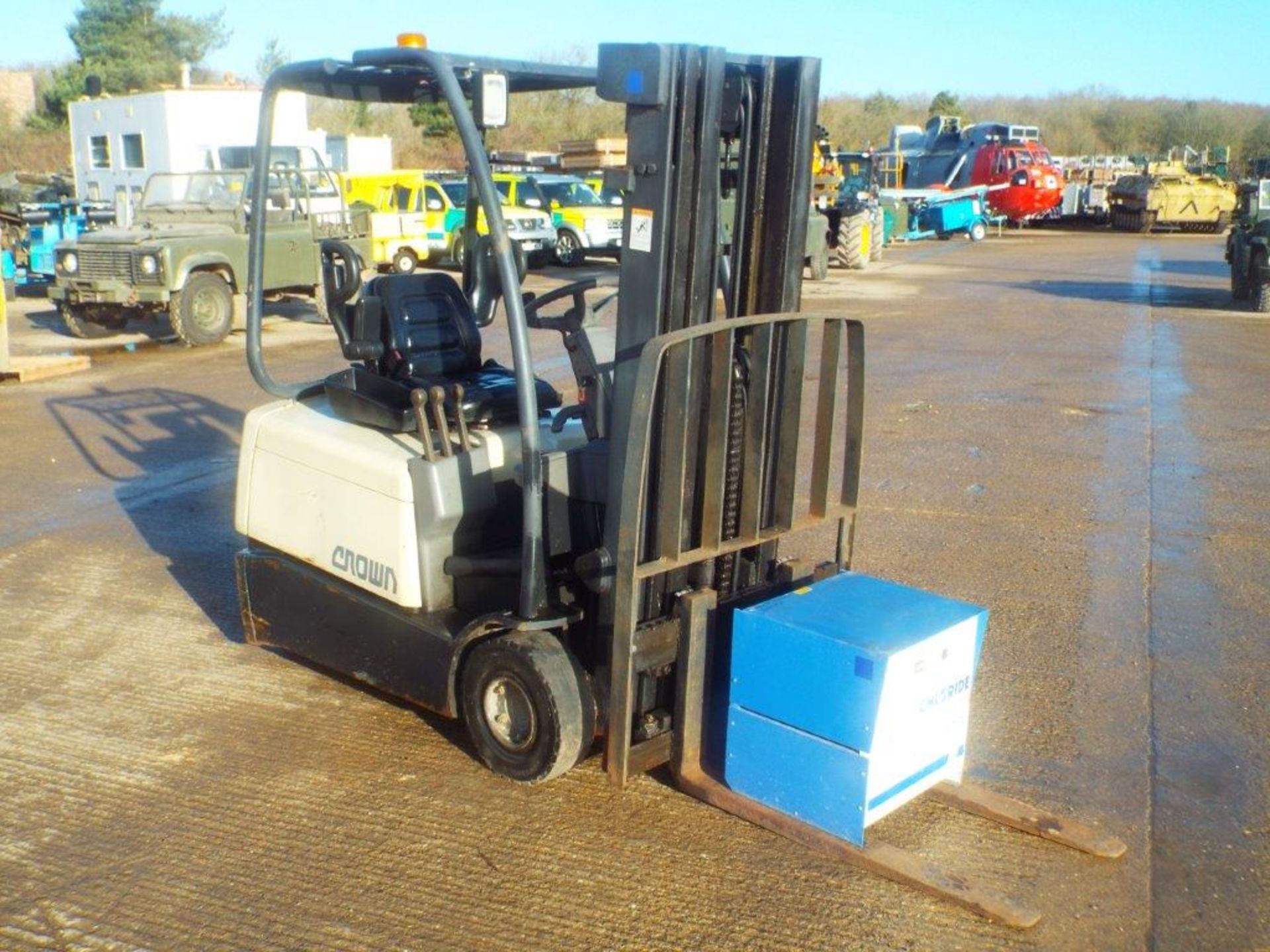 Crown SC30 OPT2 Electric Forklift