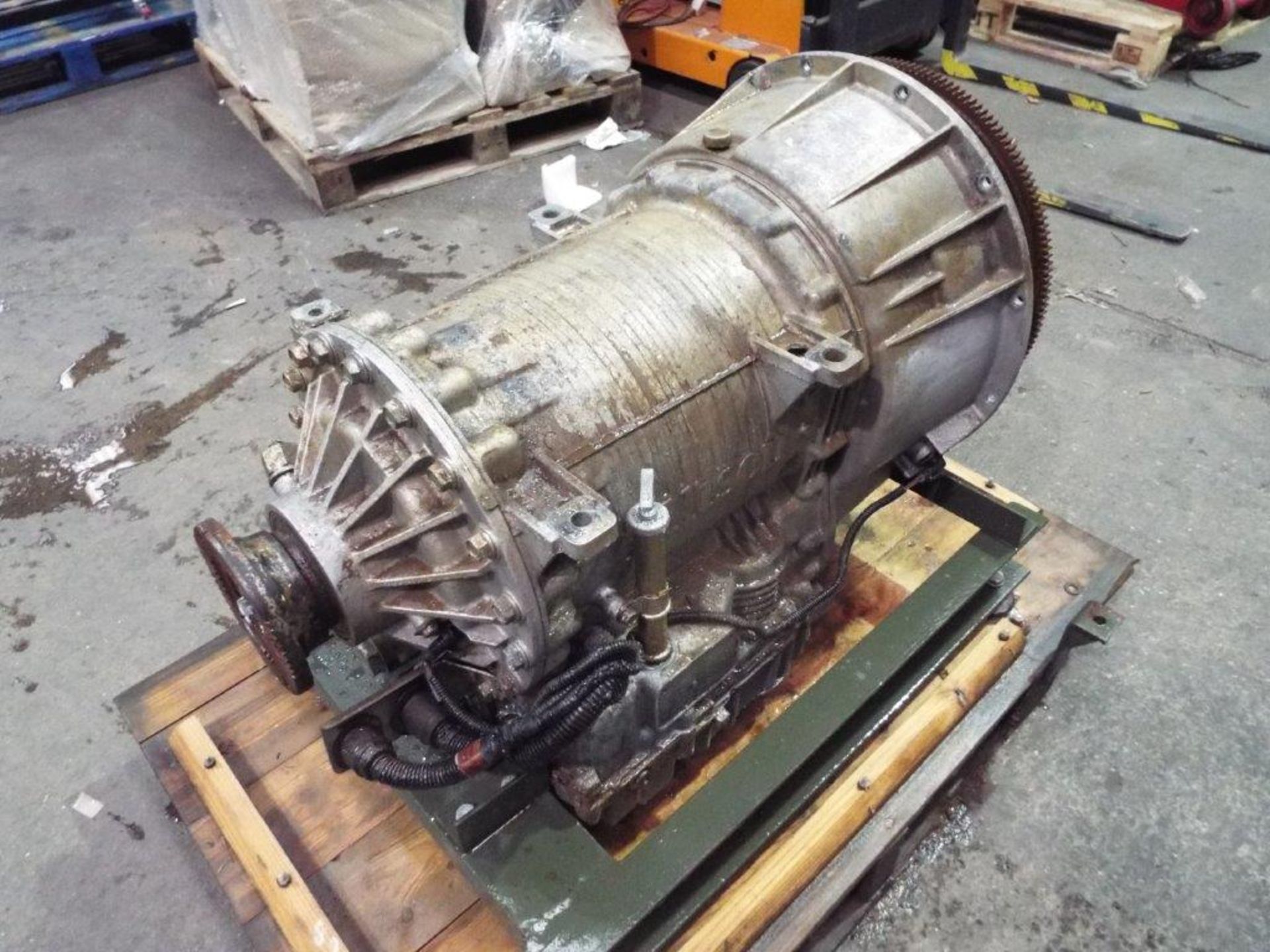 Allison MD3560 Gearbox - Image 2 of 10