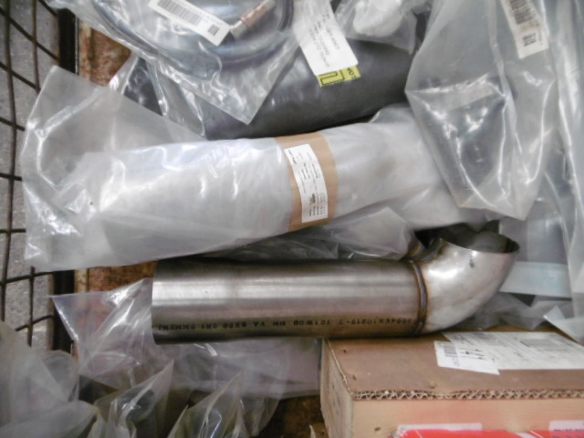 Mixed Stillage of Supacat Parts - Image 4 of 8