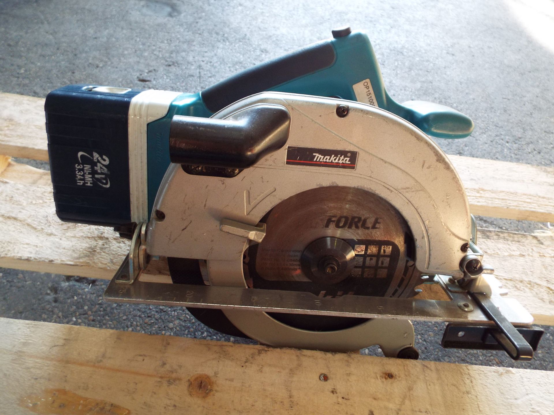 3 x Makita Power Tools with Batteries and Charger - Image 6 of 9