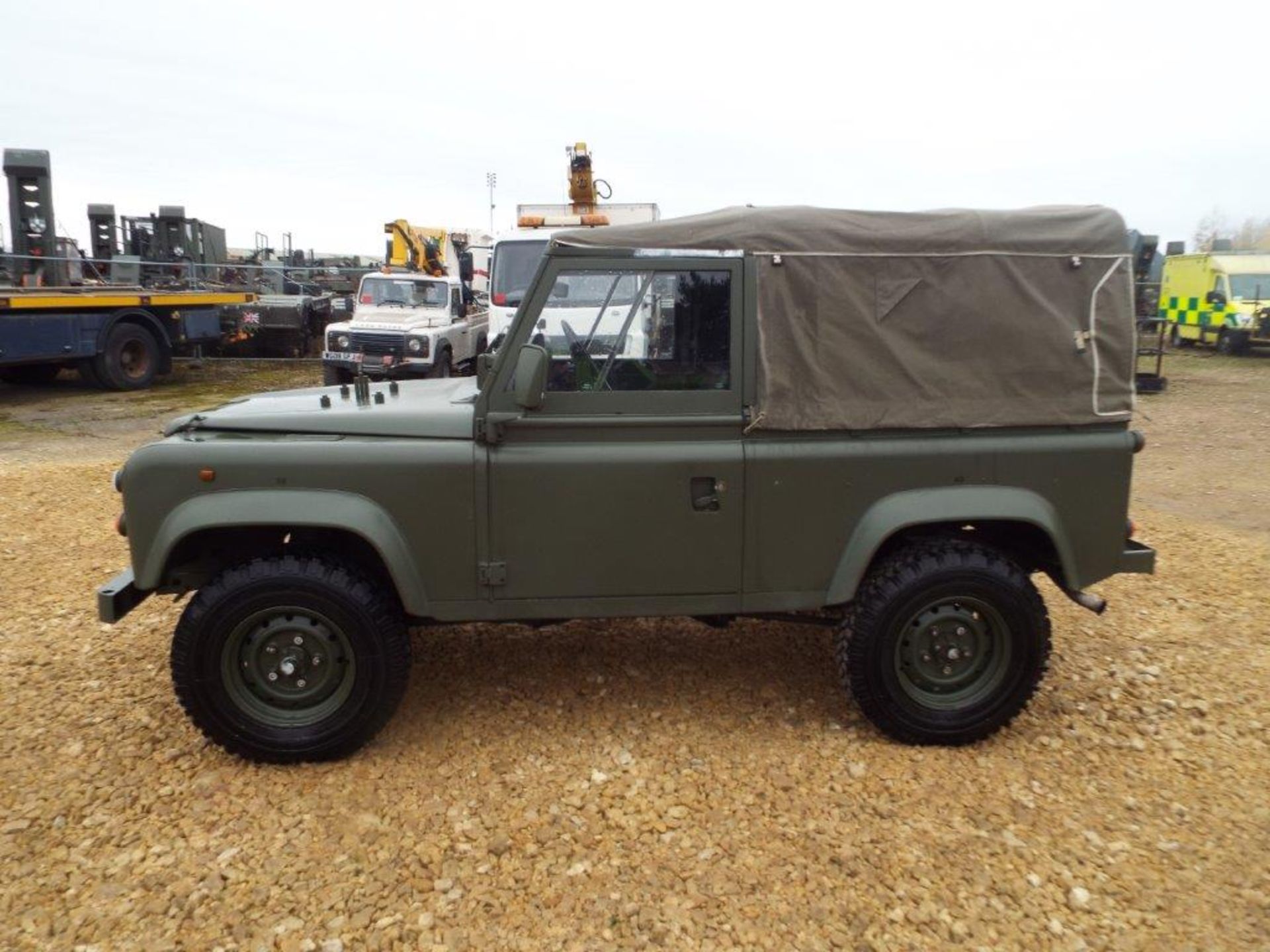 Land Rover 90 Soft Top - Image 4 of 27