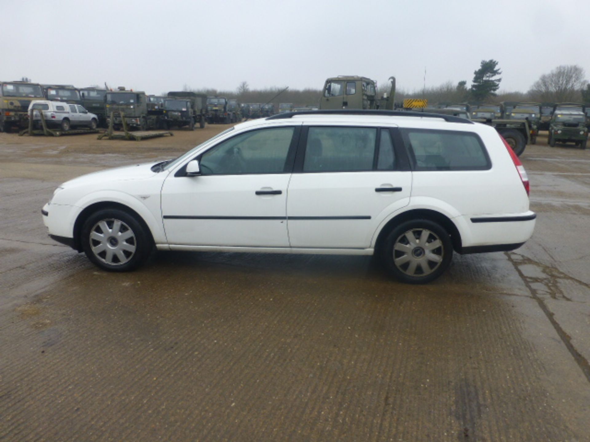 Ford Mondeo 2.0TDCi Estate - Image 4 of 16