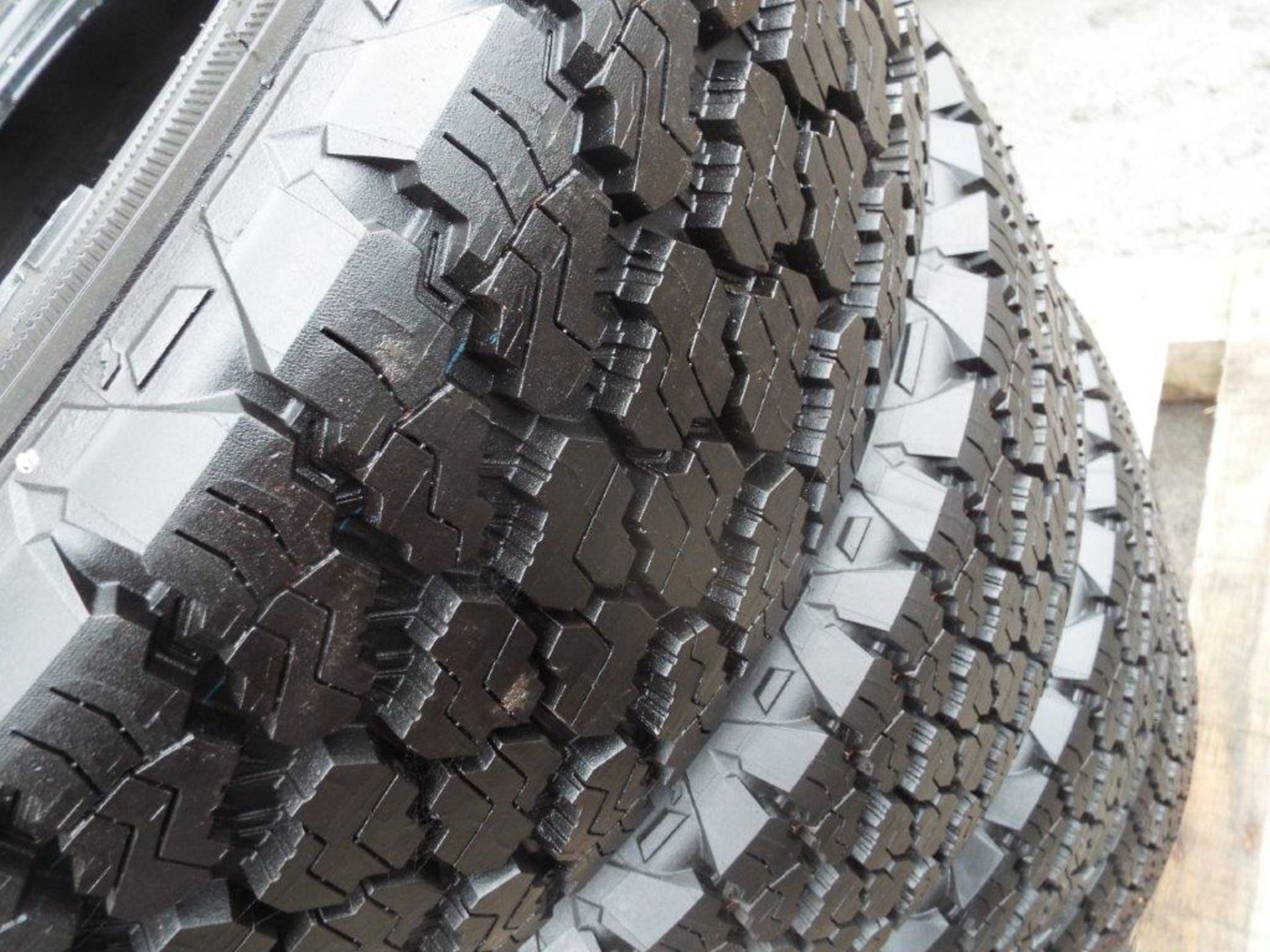 4 x Goodyear Wrangler Silentarmour P245/75 R17 Winter Tyres - Image 9 of 10