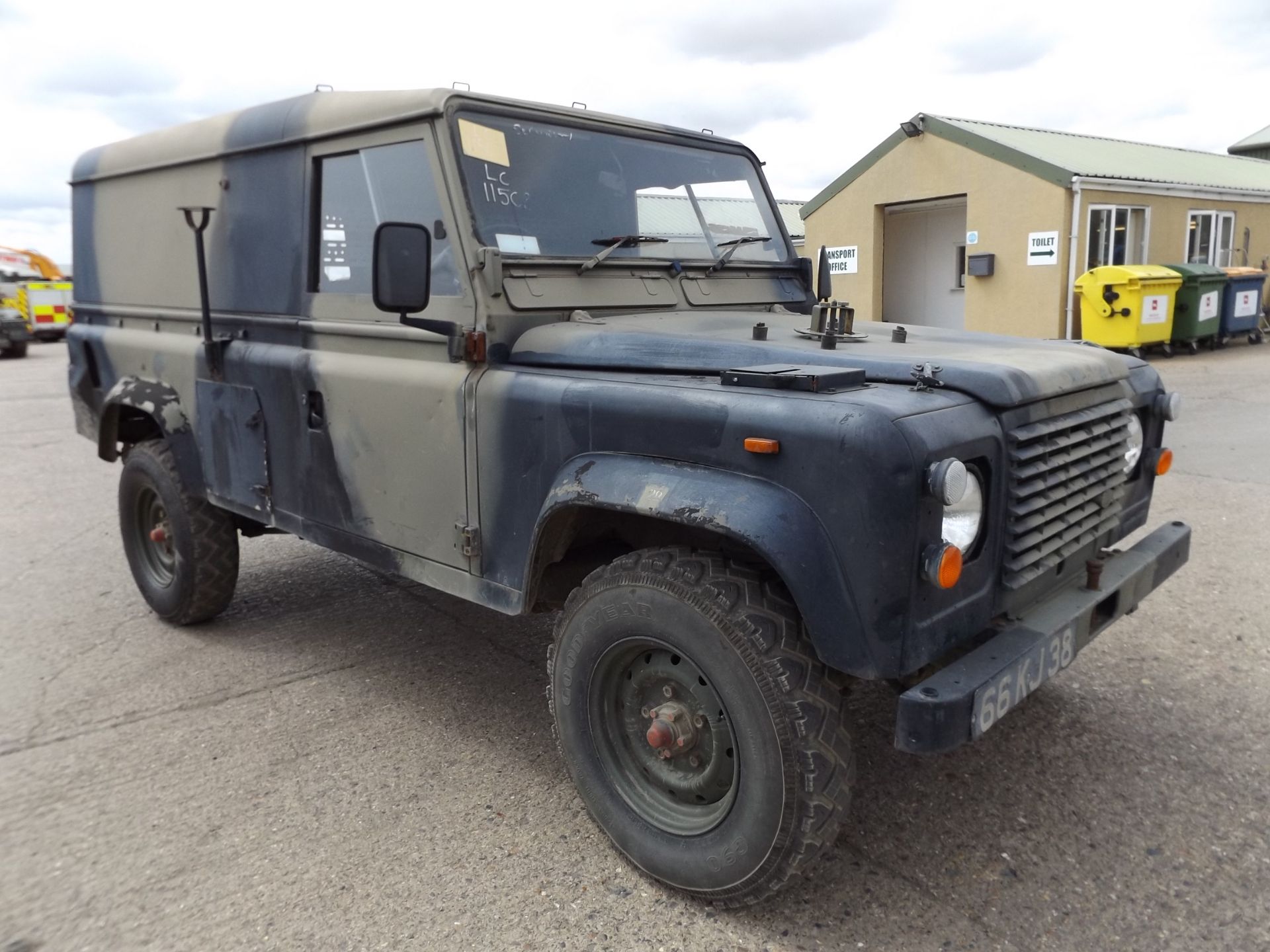 Land Rover 110 Hard Top