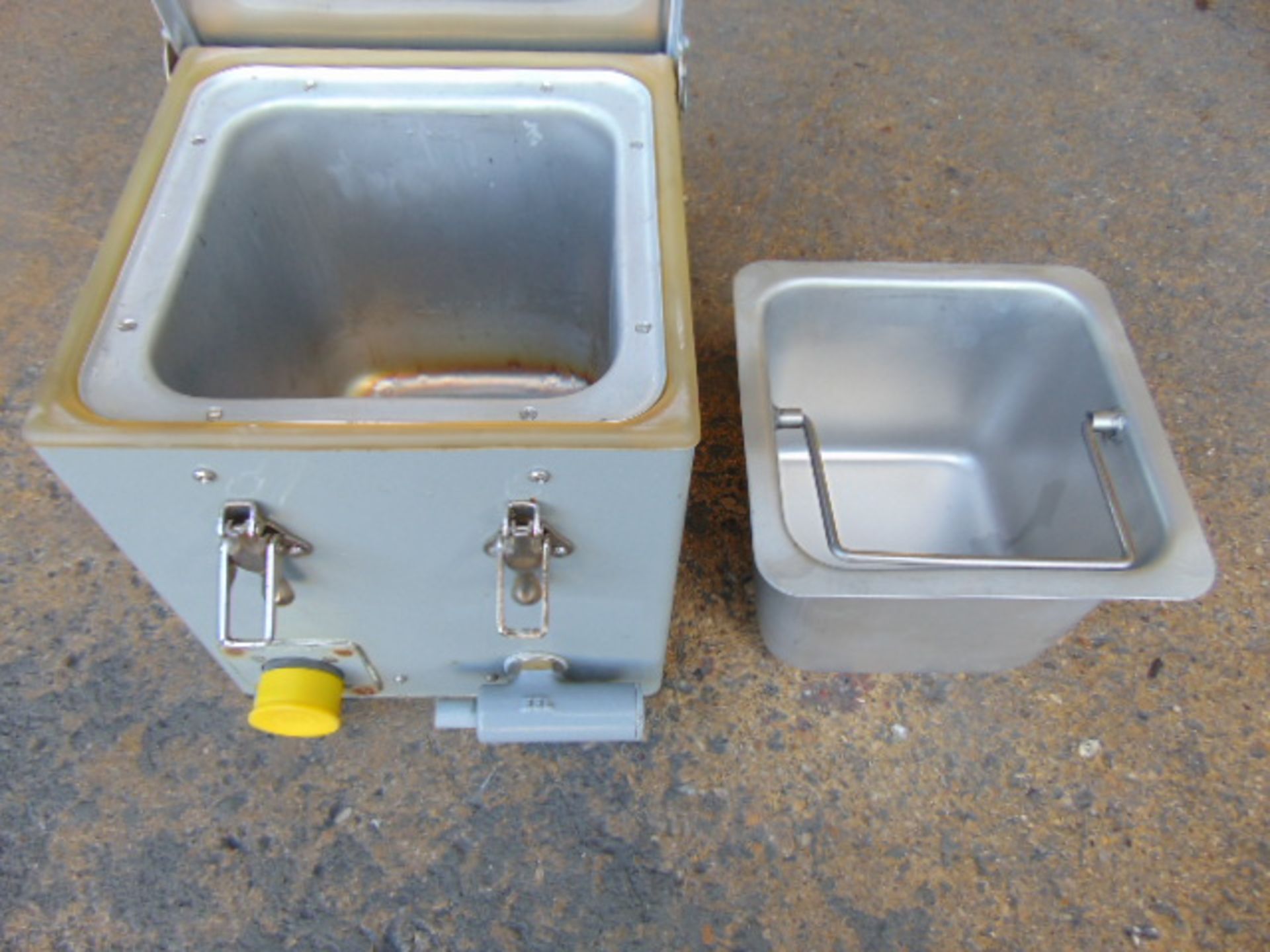 Unissued Cooking/Boiling Vessel (electric 24V) No 1 Mk 2 FV 706656 - Bild 3 aus 8