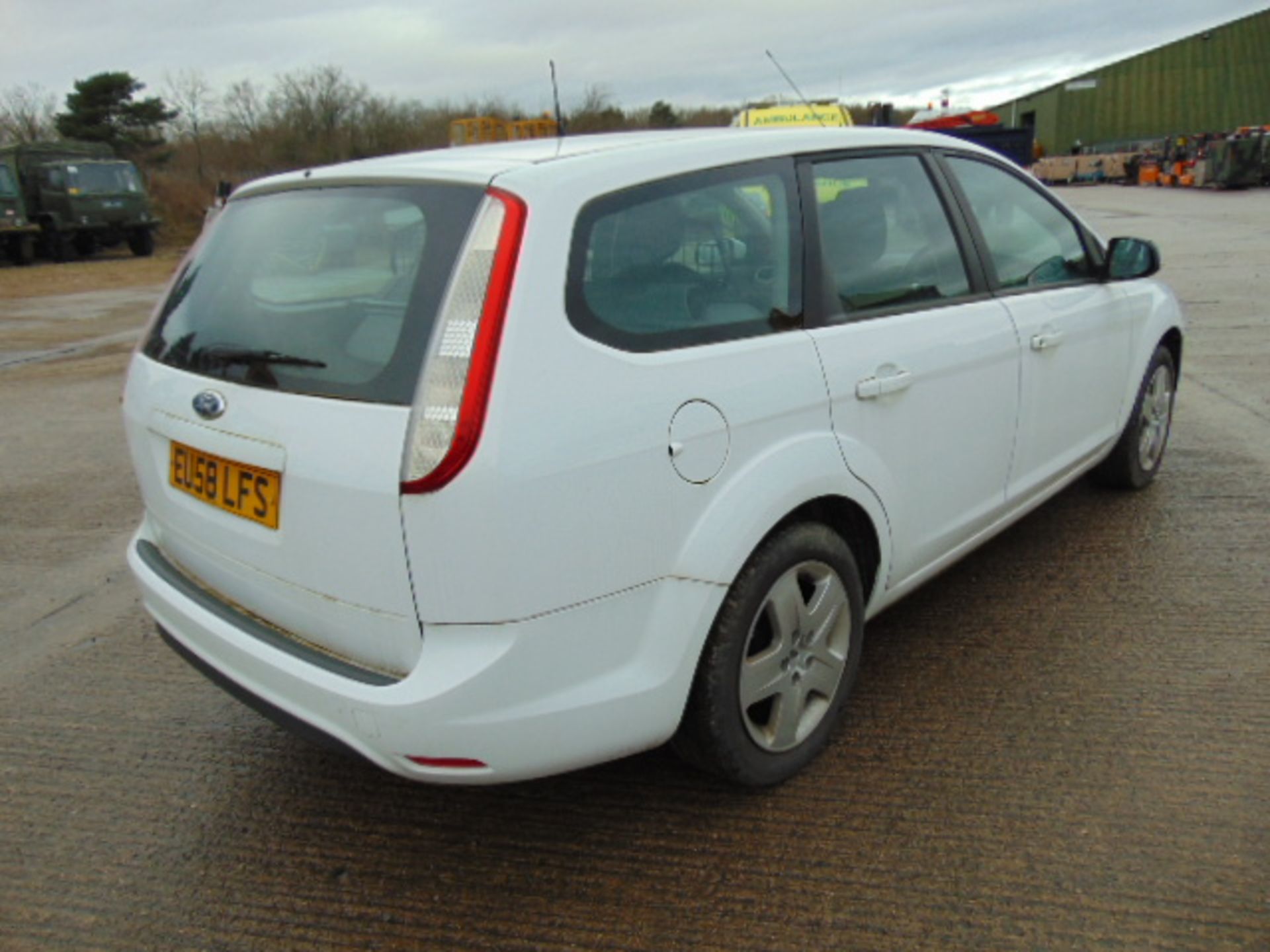 Ford Focus 1.8 Style Turbo Diesel Estate - Image 8 of 18