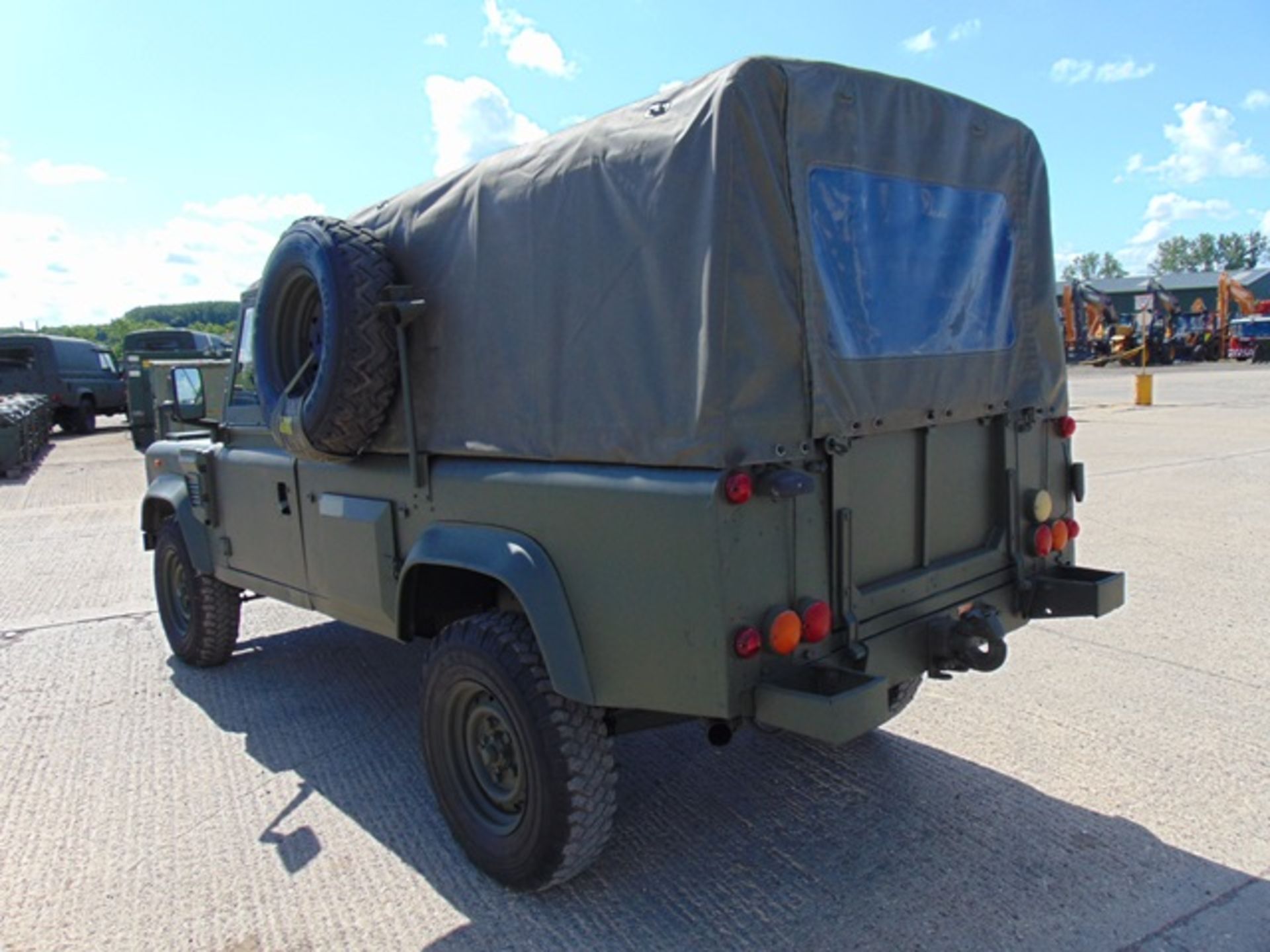 Land Rover Wolf 110 Soft Top - Image 8 of 25