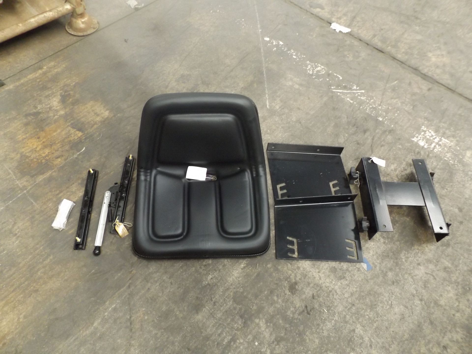 Adjustable MTG Forklift Operators Seat