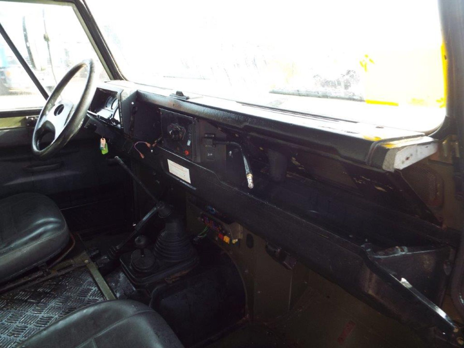 Military Specification LHD Land Rover Wolf 130 Ambulance - Bild 11 aus 22