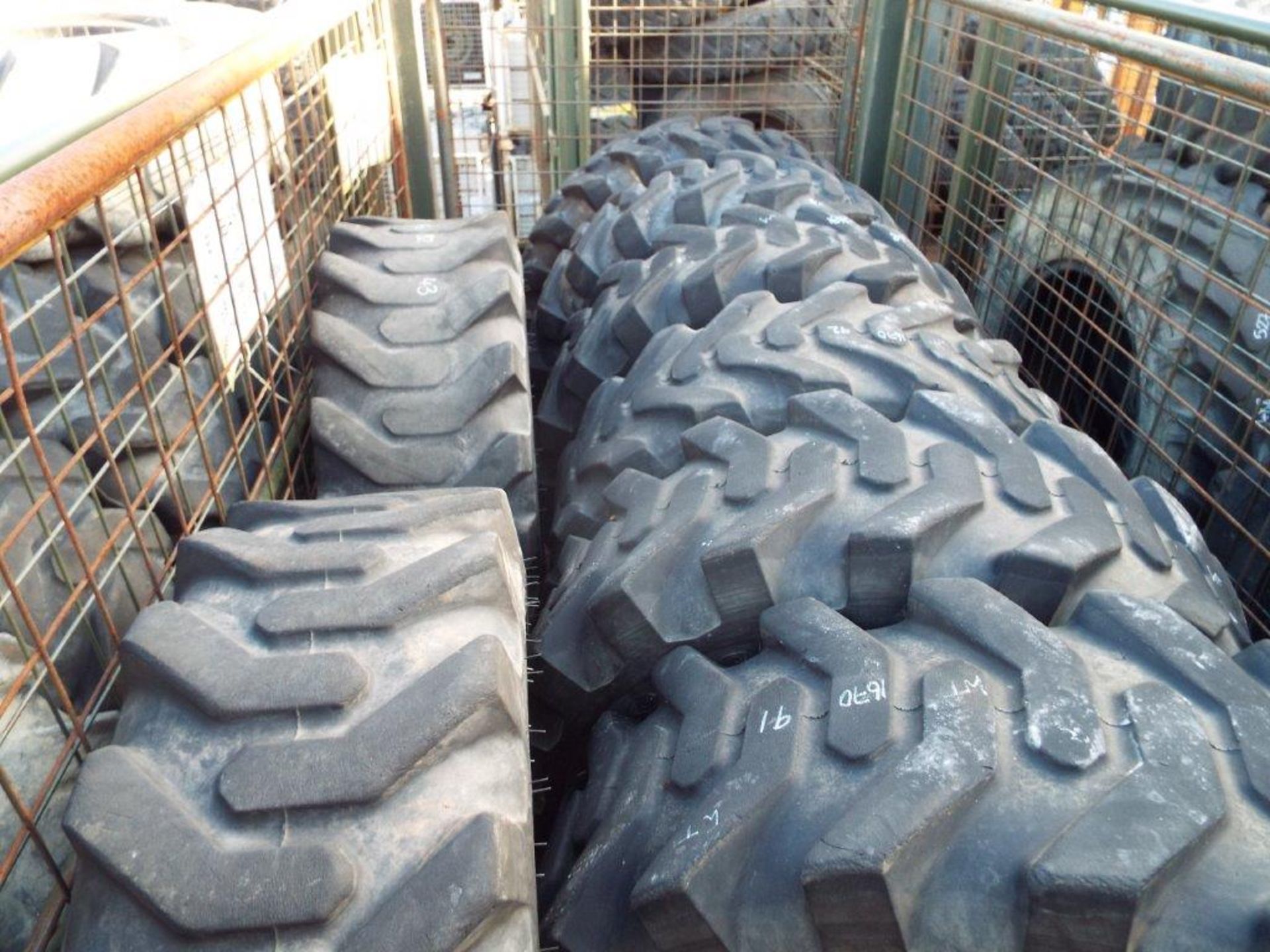 Approx 200 x Mixed JCB Telehandler Tyres - Image 33 of 38