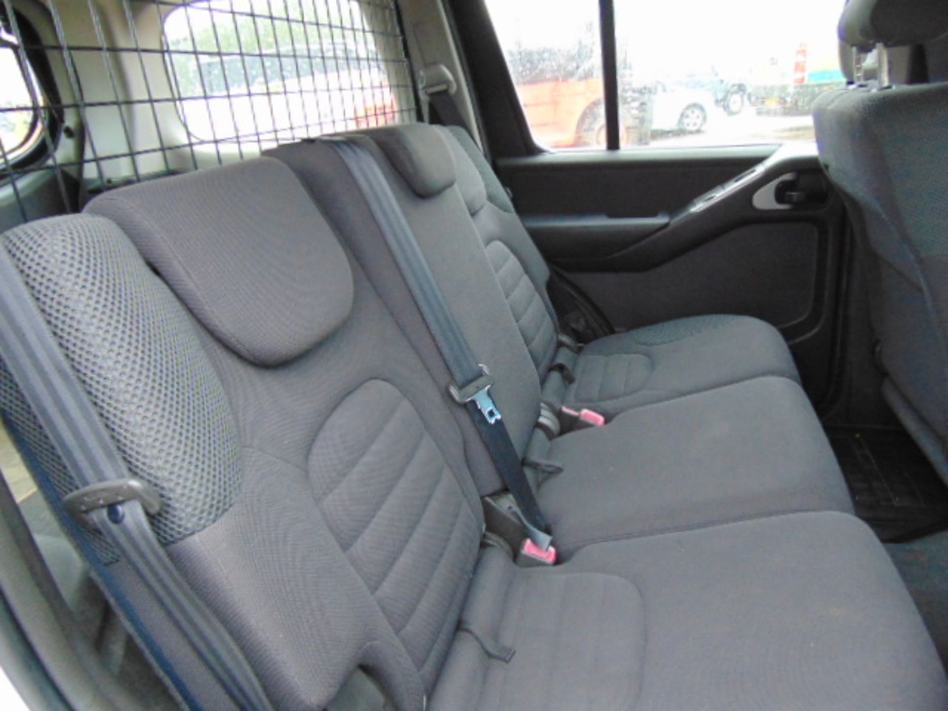 Nissan Pathfinder Trek 2.5DCi - Image 14 of 21