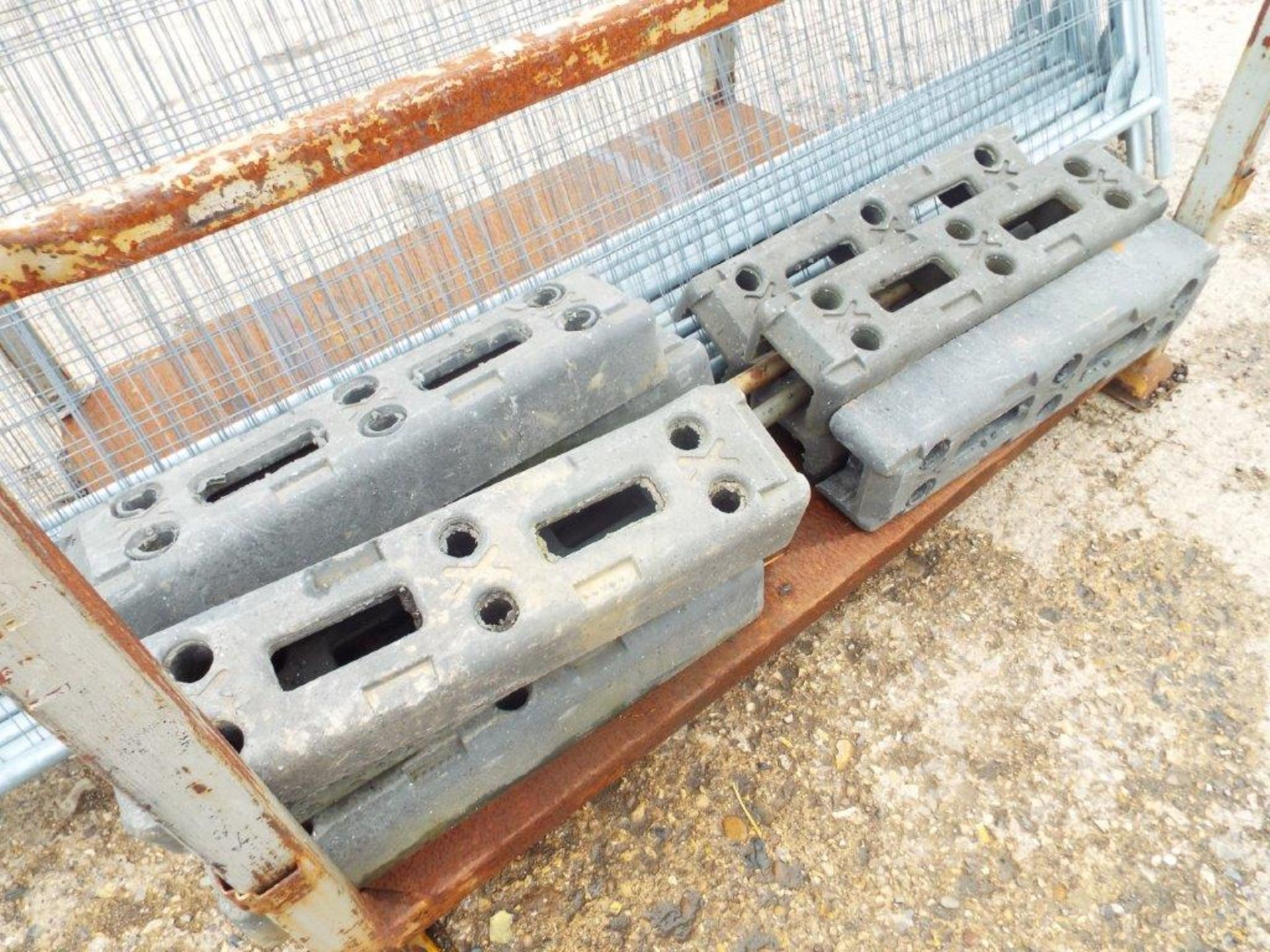 10 x Heras Security Fence Panels with Rubber Block Feet - Image 3 of 6