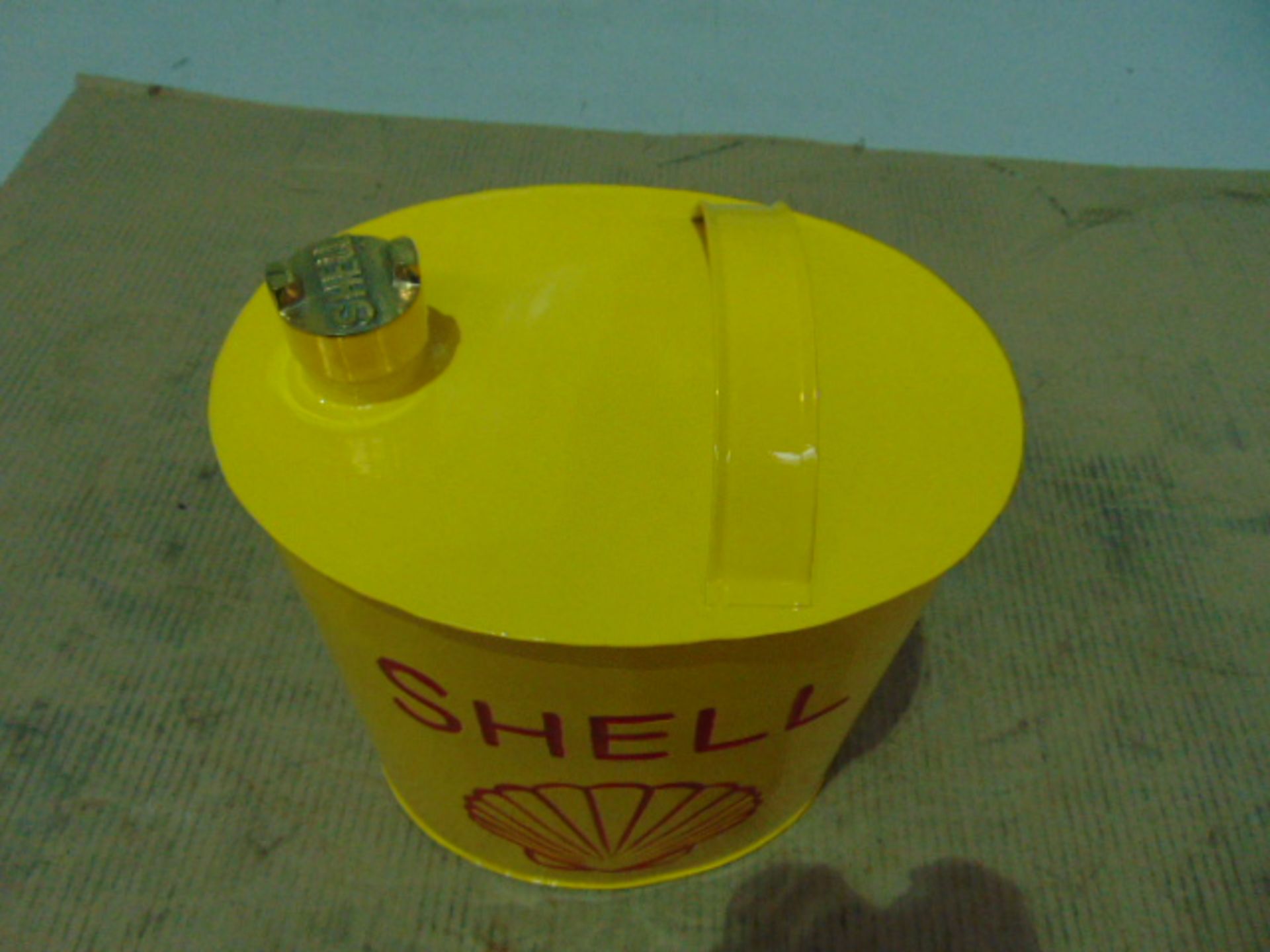 Shell Branded Oil Can - Image 4 of 6