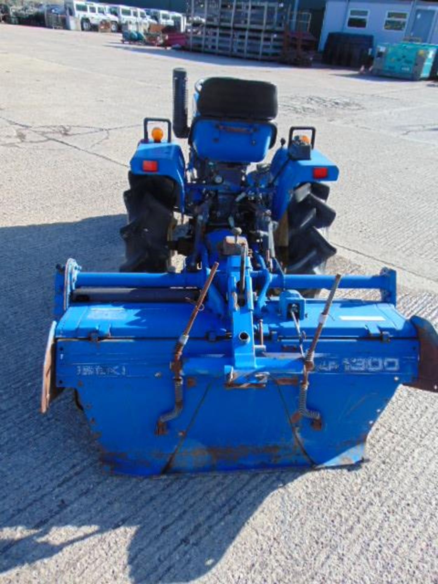 Iseki TU1600 Compact Tractor c/w Iseki SAR 1300 Rotovator 987 hours ONLY - Image 5 of 17