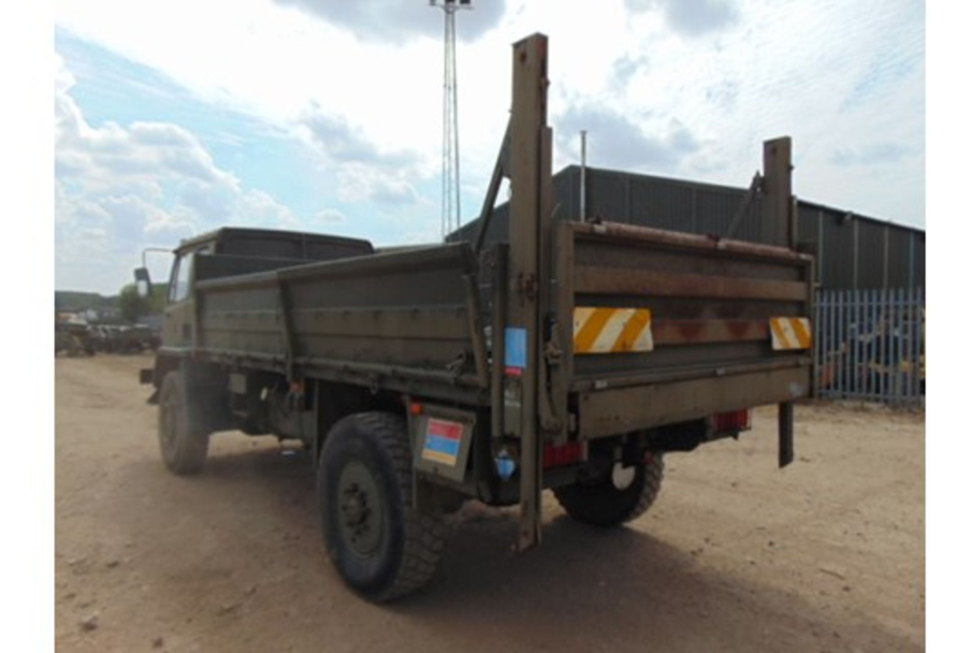 Left Hand Drive Leyland Daf 45/150 4 x 4 with Ratcliff 1000Kg Tail Lift - Image 5 of 15