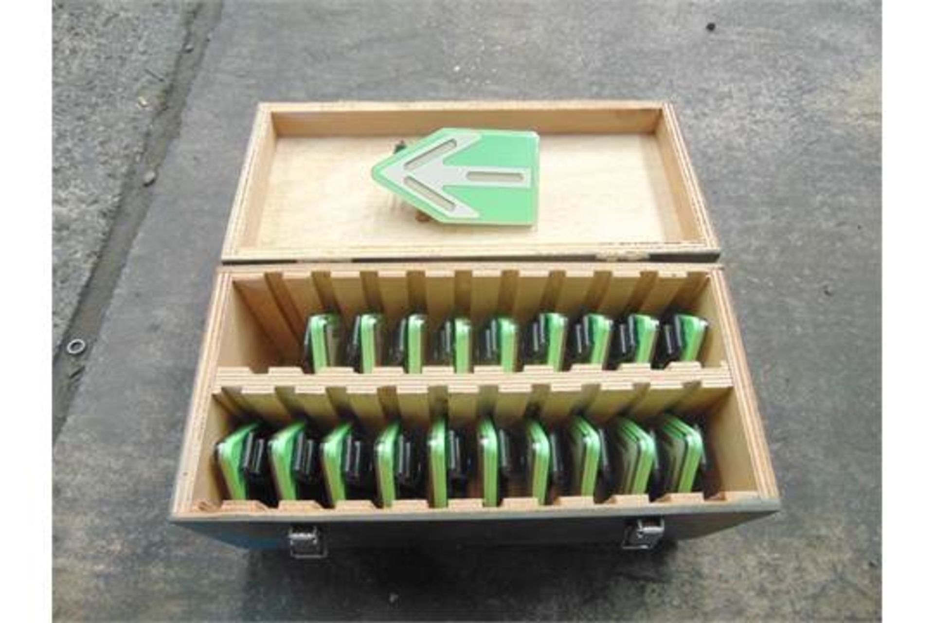20 x Very Rare British Army Glow In The Dark Green Route Markers in Wooden Transit Case