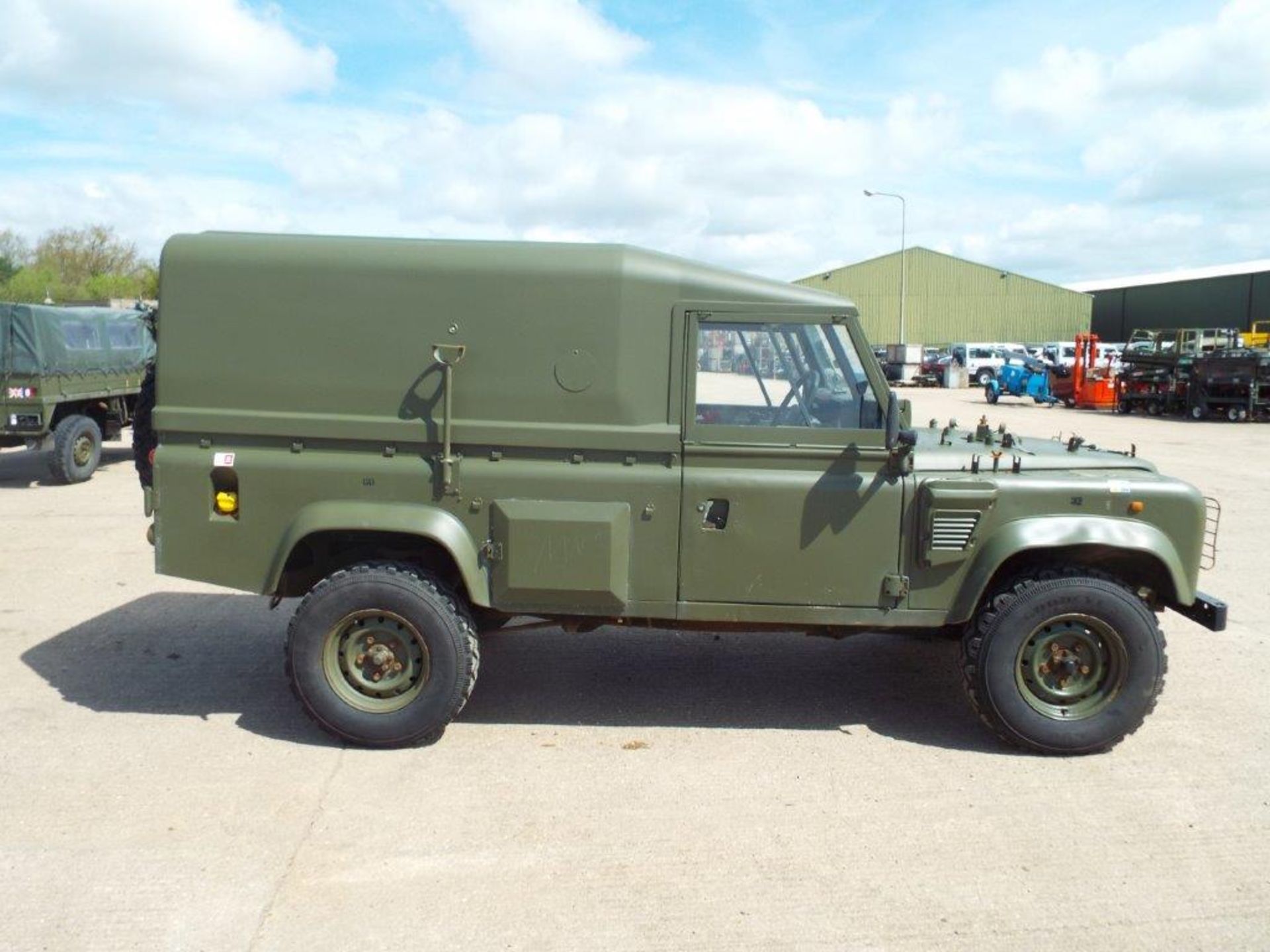 Military Specification Land Rover Wolf 110 Hard Top - Image 8 of 26