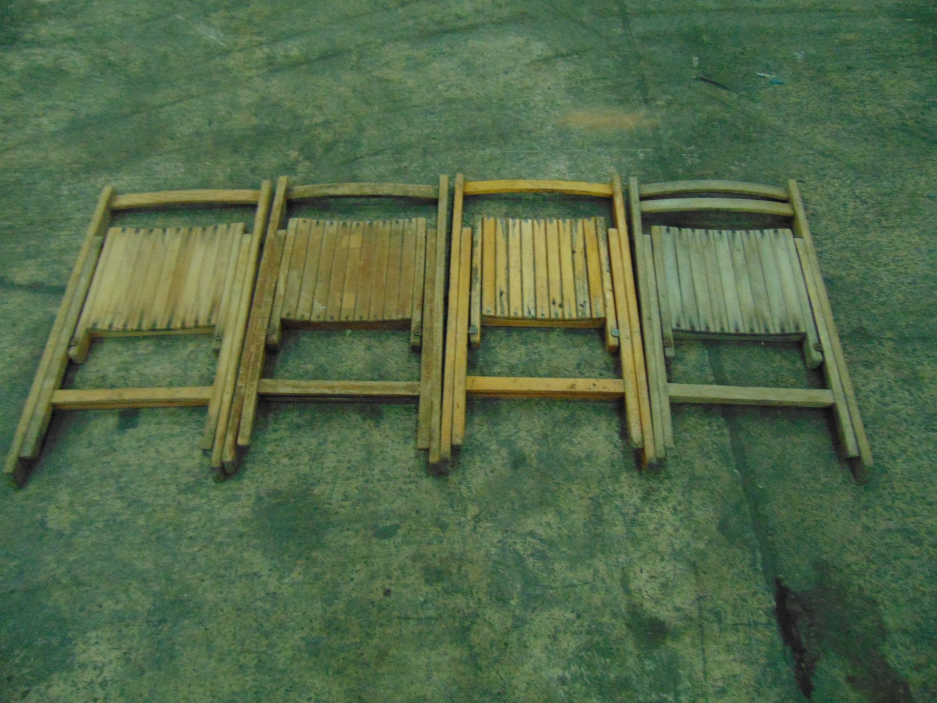 4 x Folding Beech Chairs - Bild 4 aus 4