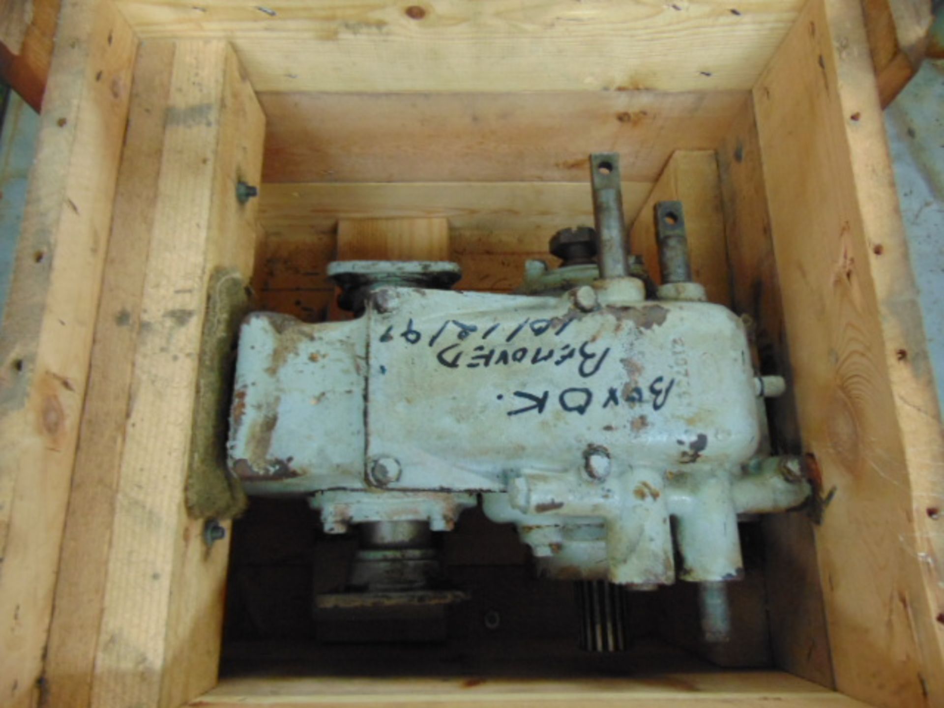 Very Rare Ex Reserve DUKW Water Propulsion Transfer Gearbox - Image 2 of 5