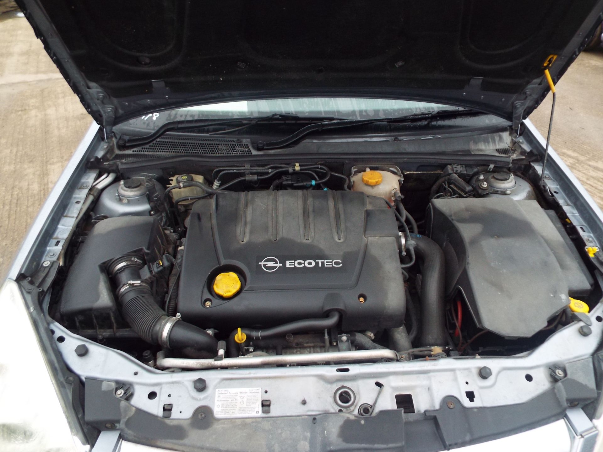 Opel Astra 1.9 CDTi - Bild 15 aus 16