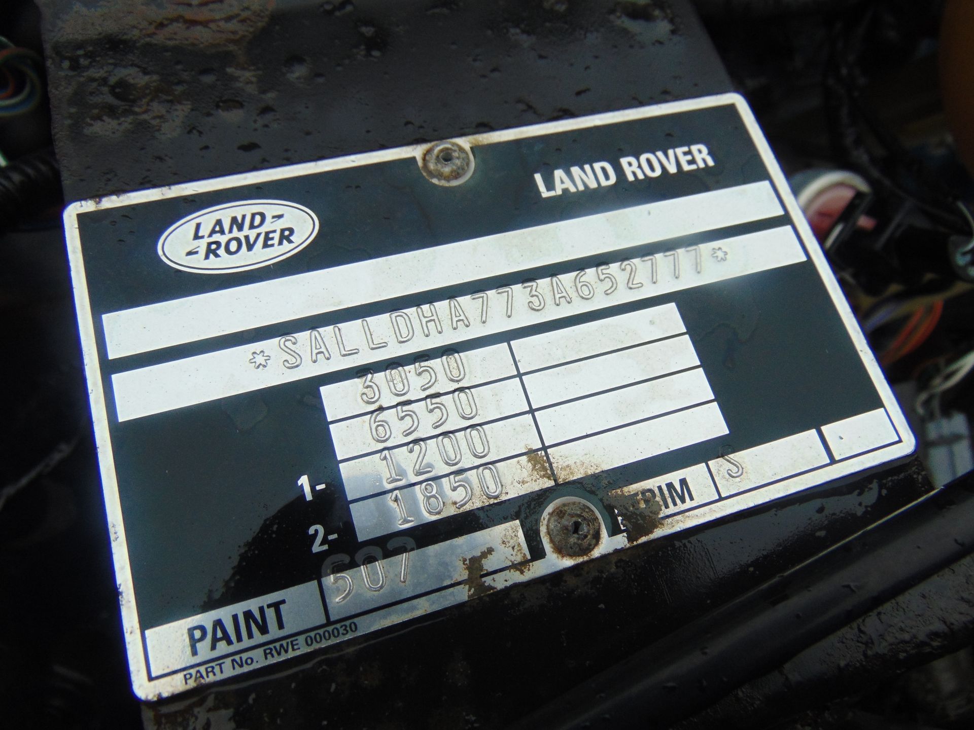 Land Rover Defender 110 TD5 suitable for spares or repairs - Image 14 of 19