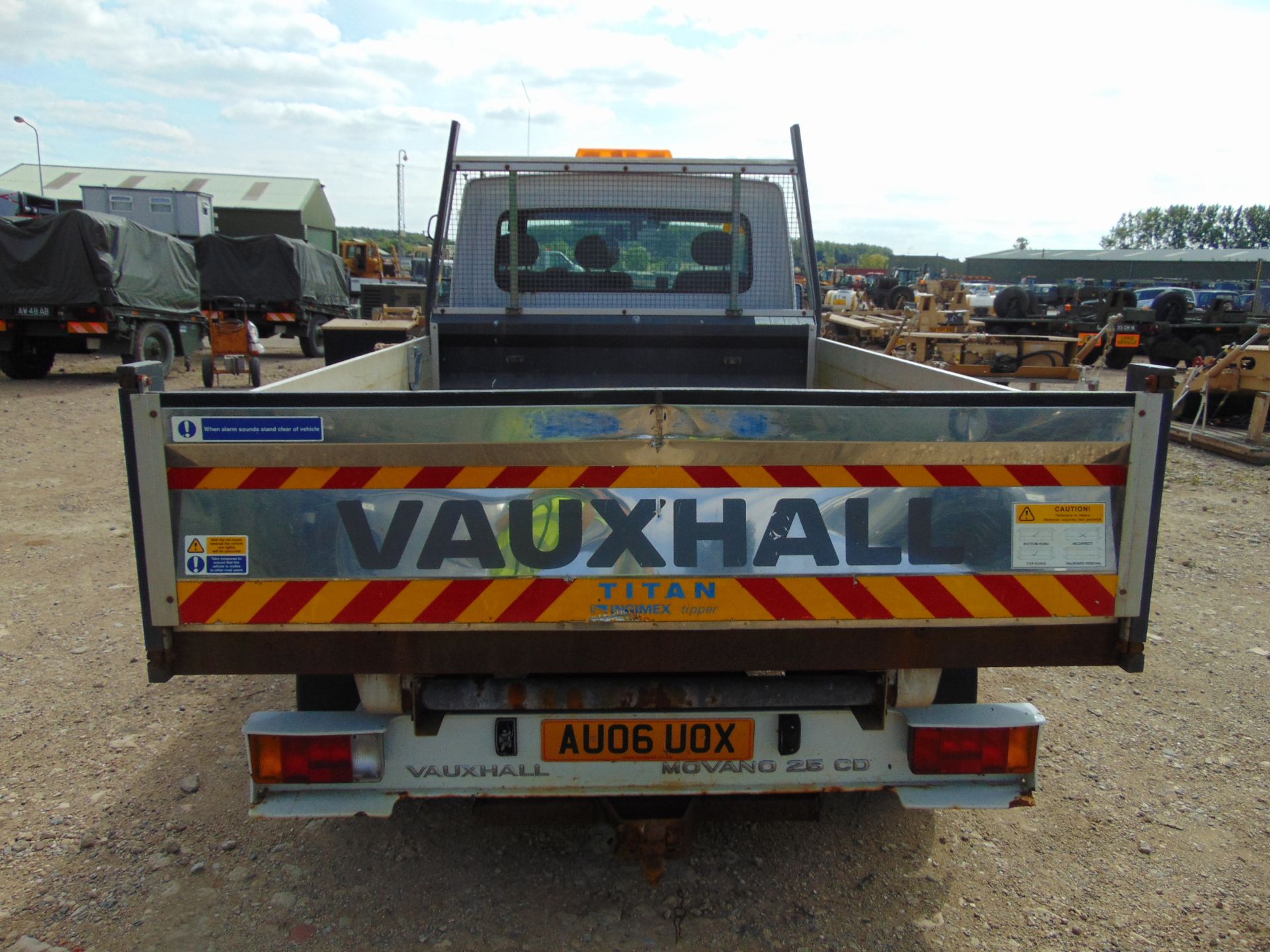 Vauxhall Movano 3500 2.5 CDTi MWB Flat Bed Tipper - Image 6 of 21