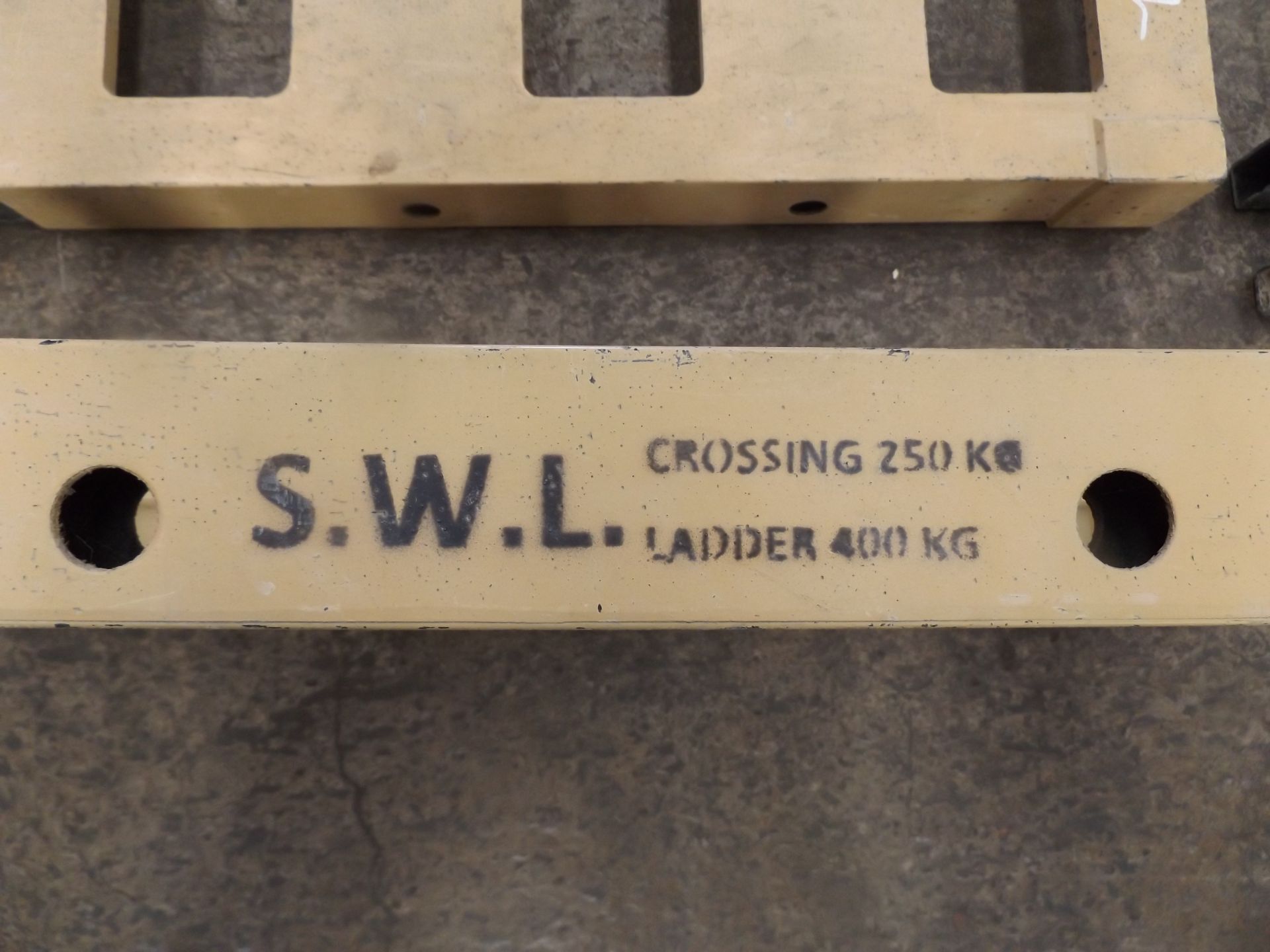 Afghan Issue 3m Fibreglass Crossing Ladder - Image 6 of 6