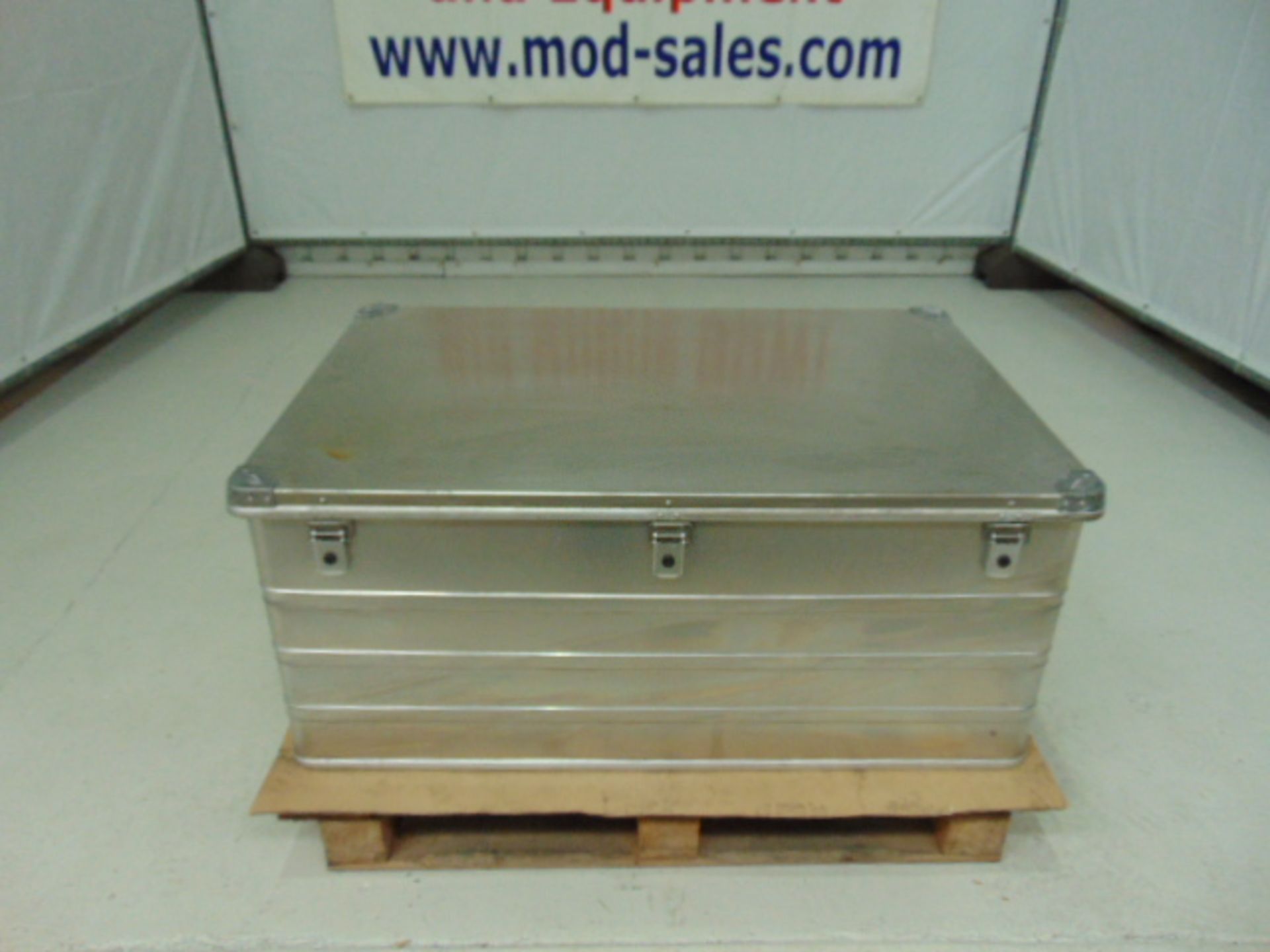 Unissued Heavy Duty Aluminium Stacking Case