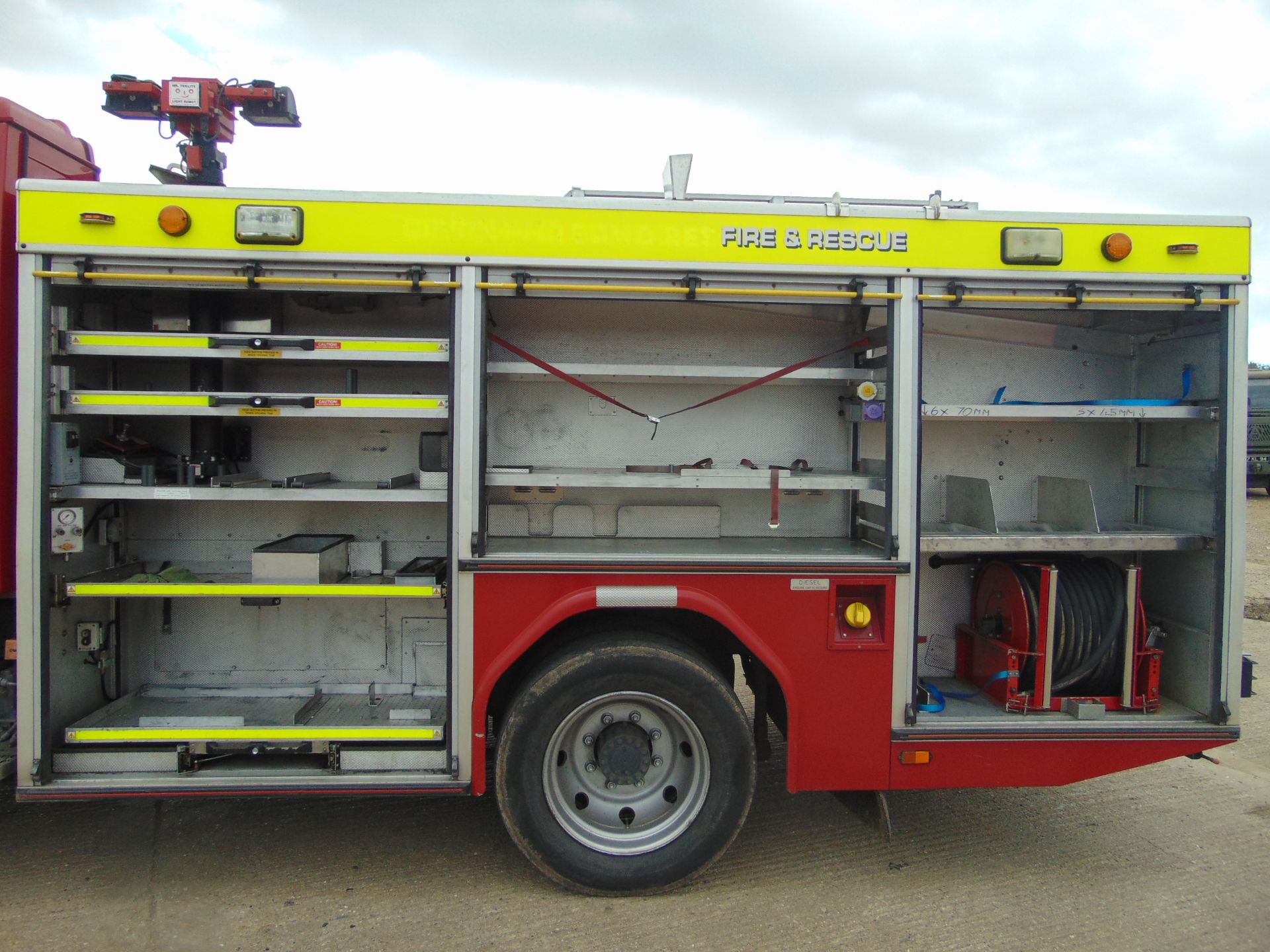 MAN LE 14.280 Fire Engine - Image 13 of 35