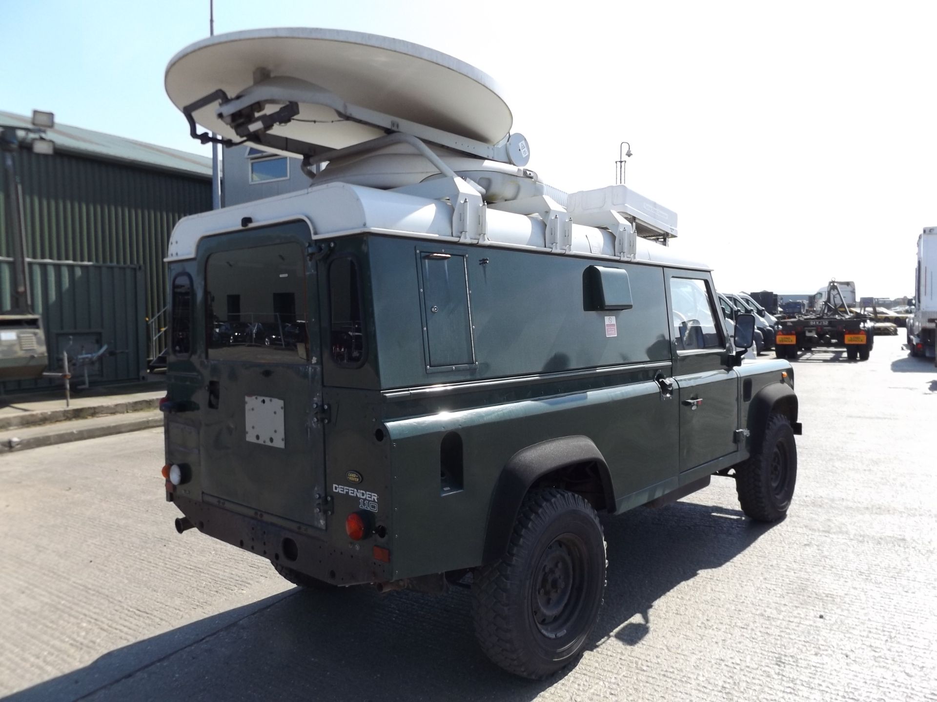 SATCOM/Communications Land Rover Defender 110 TD5 - Image 8 of 22